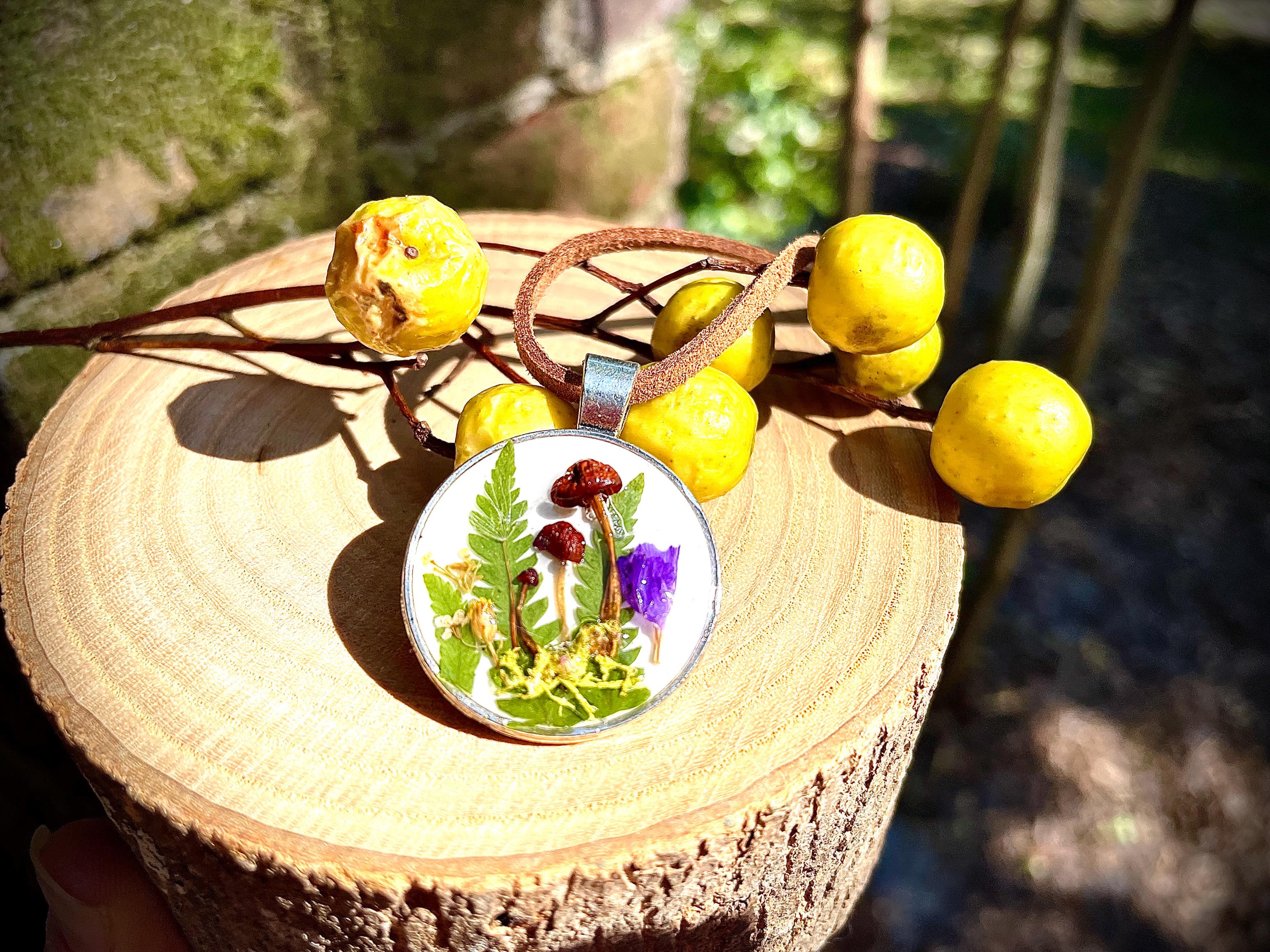 Personalized Family Mushroom Terrarium Necklace: Moss Resin Pendant, Cottagecore Jewelry Birthstone