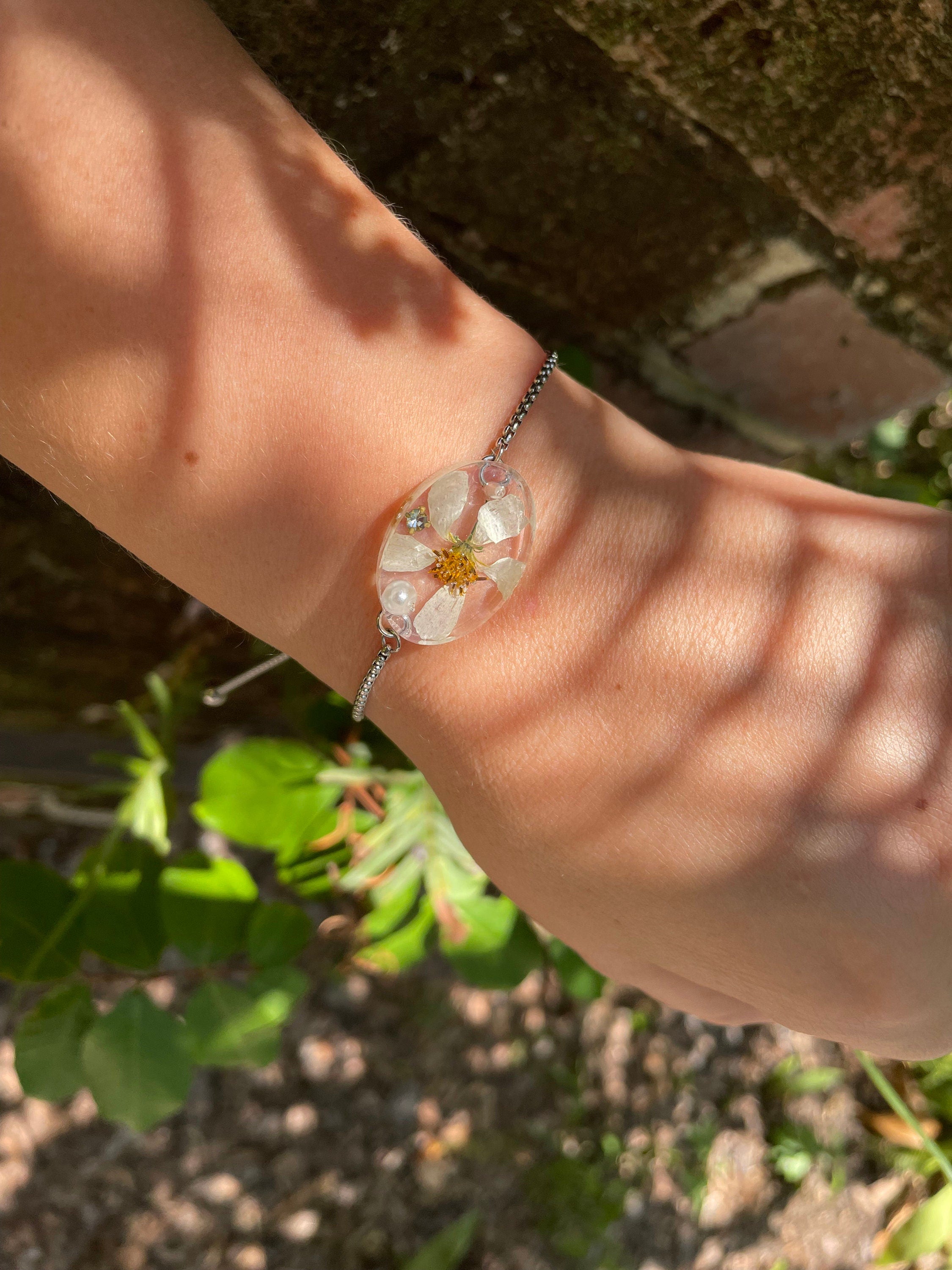 Personalized Birthstone Daisy Flower Bracelet: Handmade Wedding Jewelry