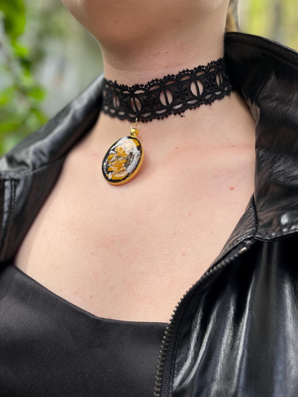 Gothic Black Lace Choker Necklace: Sunflower Pendant, Pressed Flower