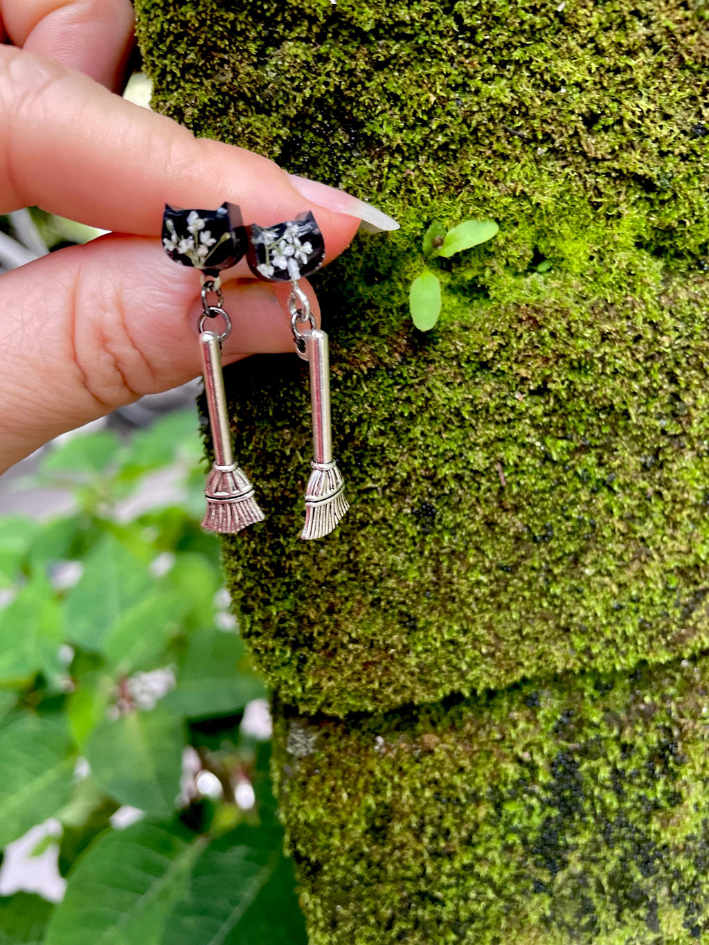 Antique Silver Witch Broom and Resin Black Cat Halloween Stud Earrings with Pressed Flowers