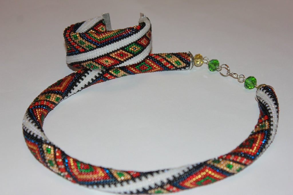 Ethnic Folk Ukrainian beaded necklace, Ukrainian Vyshyvanka seed beads necklace, Ukraine seller, Ukraine necklace, native Ukrainian jewelry