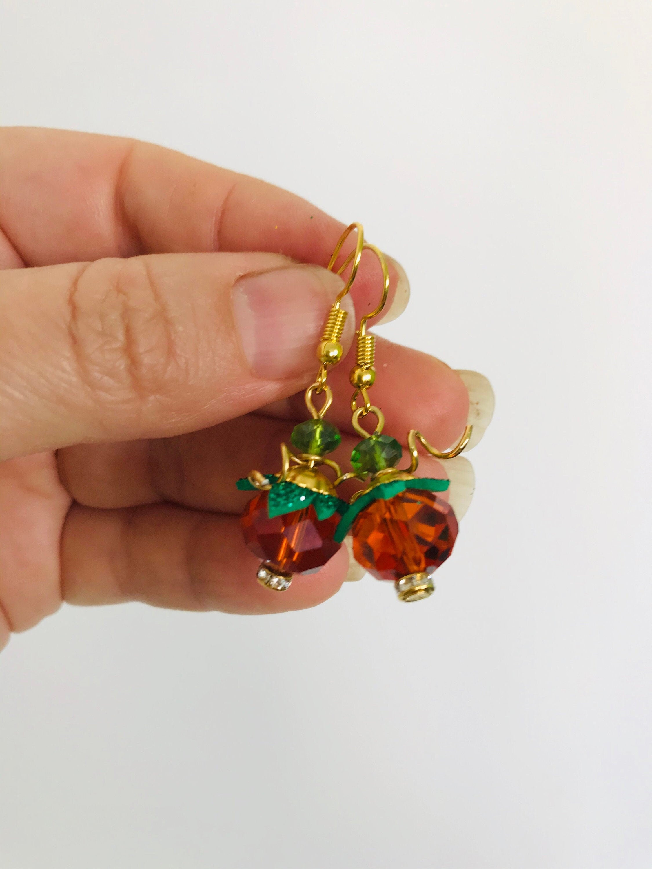 Halloween earrings, cute fall jewellery, pumpkin earrings dangle crystal, lightweight autumn earrings, Halloween party costume accessory