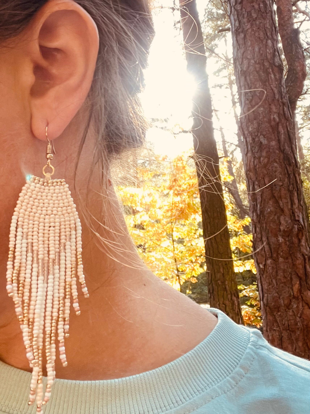 Native American style seed bead earrings beige gold white, native style beaded earrings, modern boho fringe earrings for bride bridesmaids