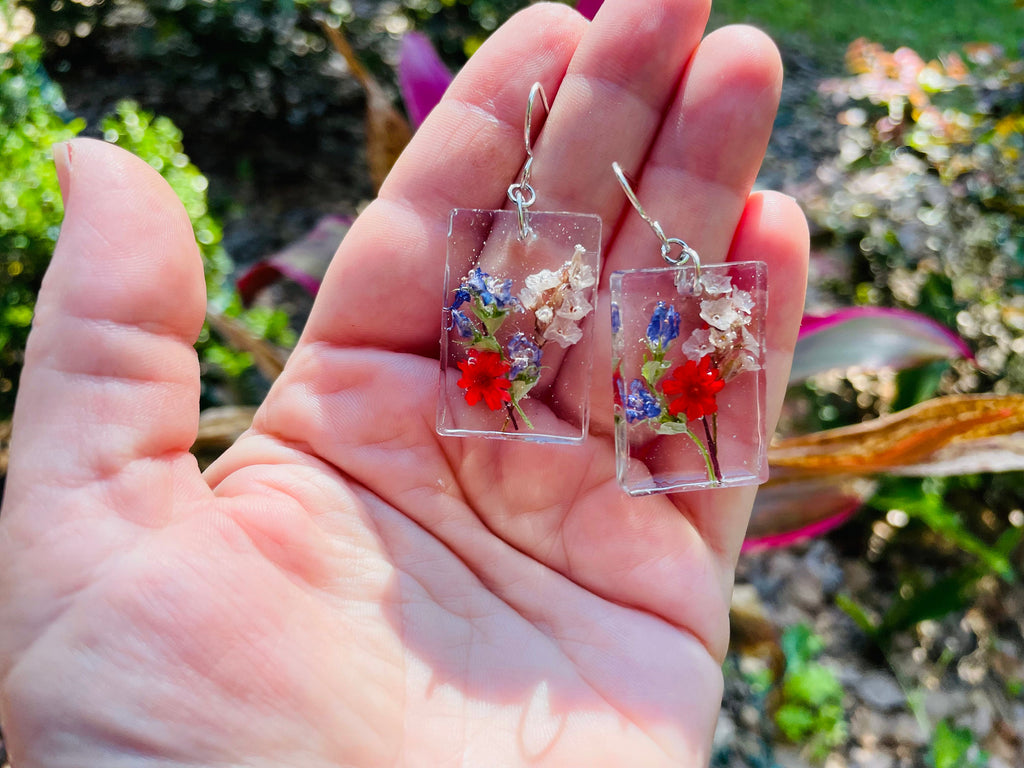 Custom Birth Month Flower Earrings: Pressed Wildflower Bouquet, Handmade Mom Jewelry Personalized