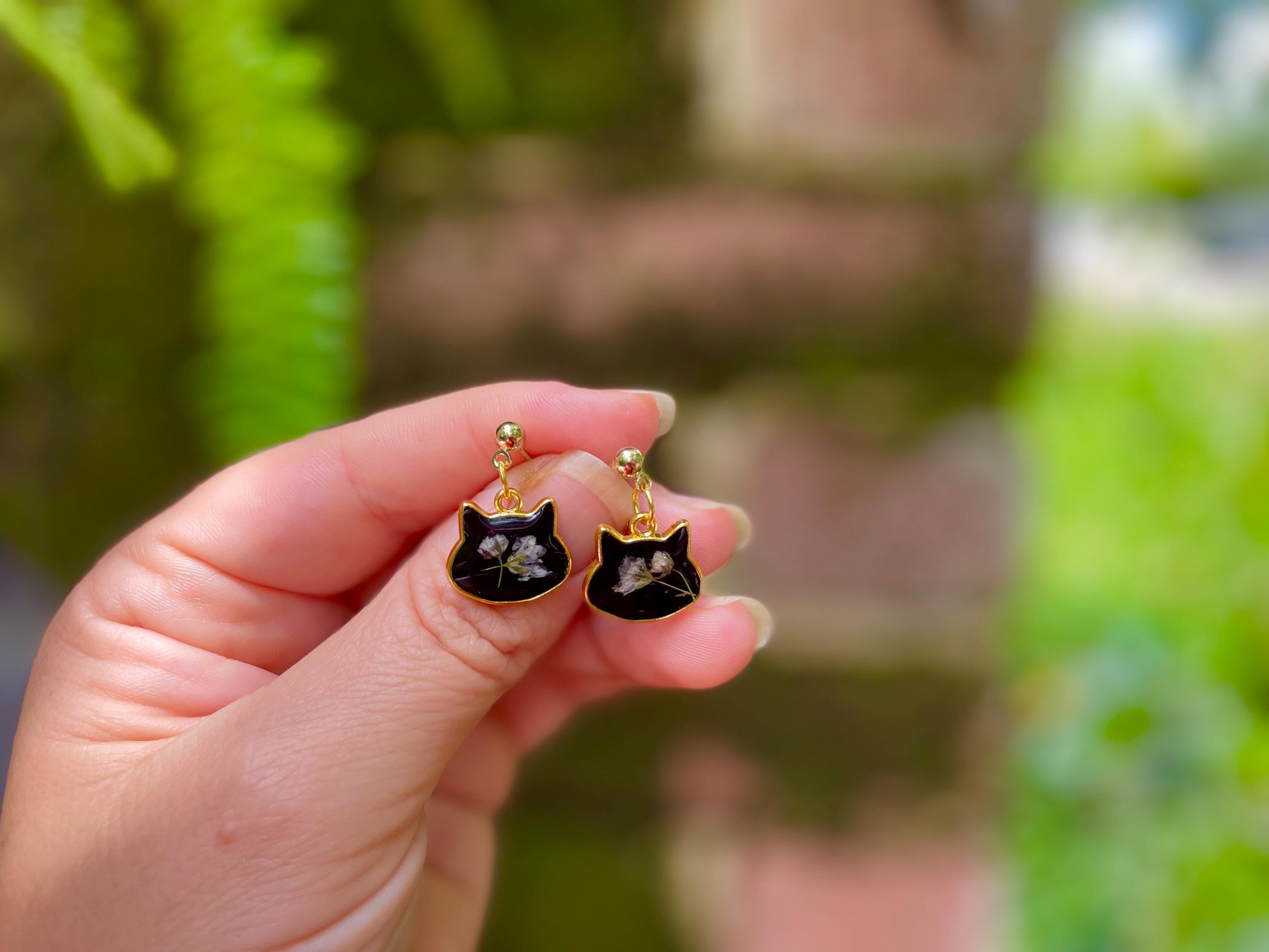 Black Cat Earrings: Gold Gothic Charm with Real White Flowers Birthstone Personalized