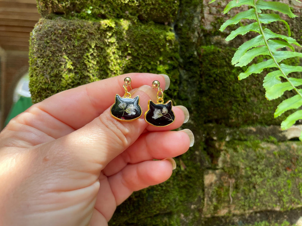 Iridescent Cat Head Earrings: Gold Boho Freshwater Pearl Dangles