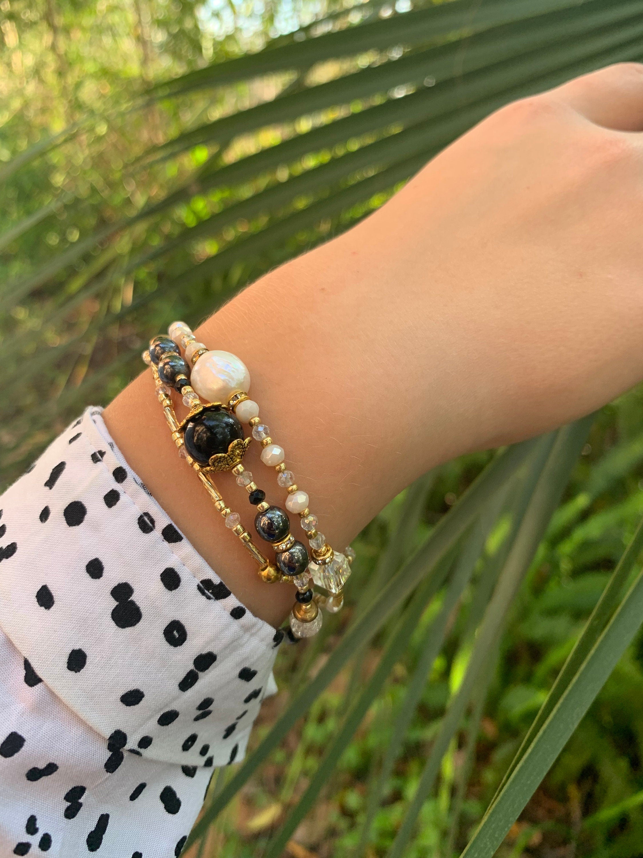 Minimalist beaded choker necklace with onyx hematite, black and gold beaded necklace, seed bead choker, handmade choker necklace for women