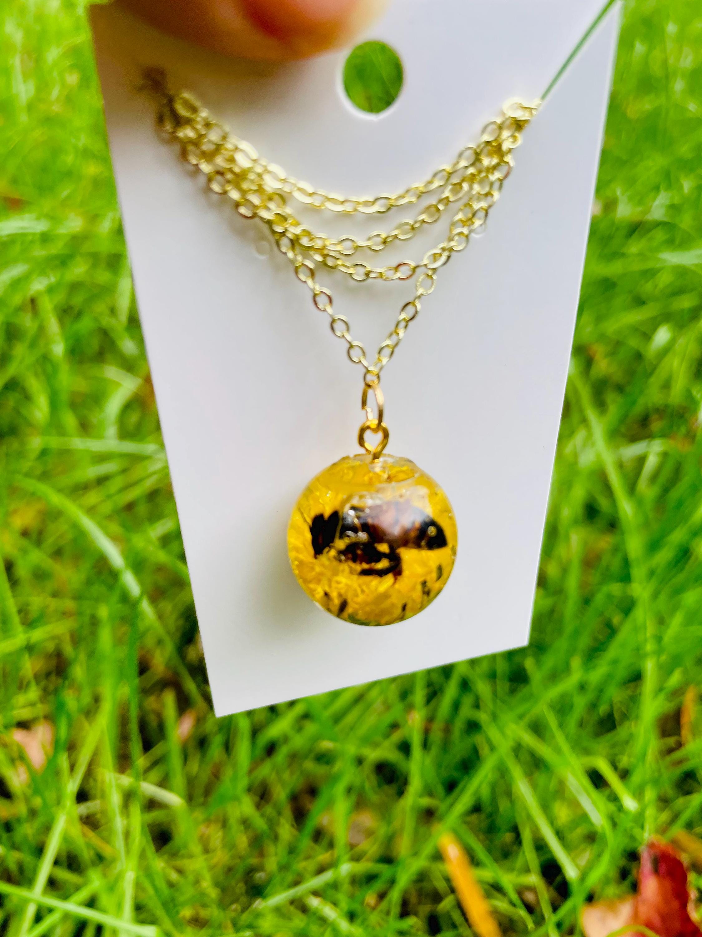 Real Bee Pendant Necklace - Gold/Silver Dandelion Flower Jewelry Gift for Her Resin