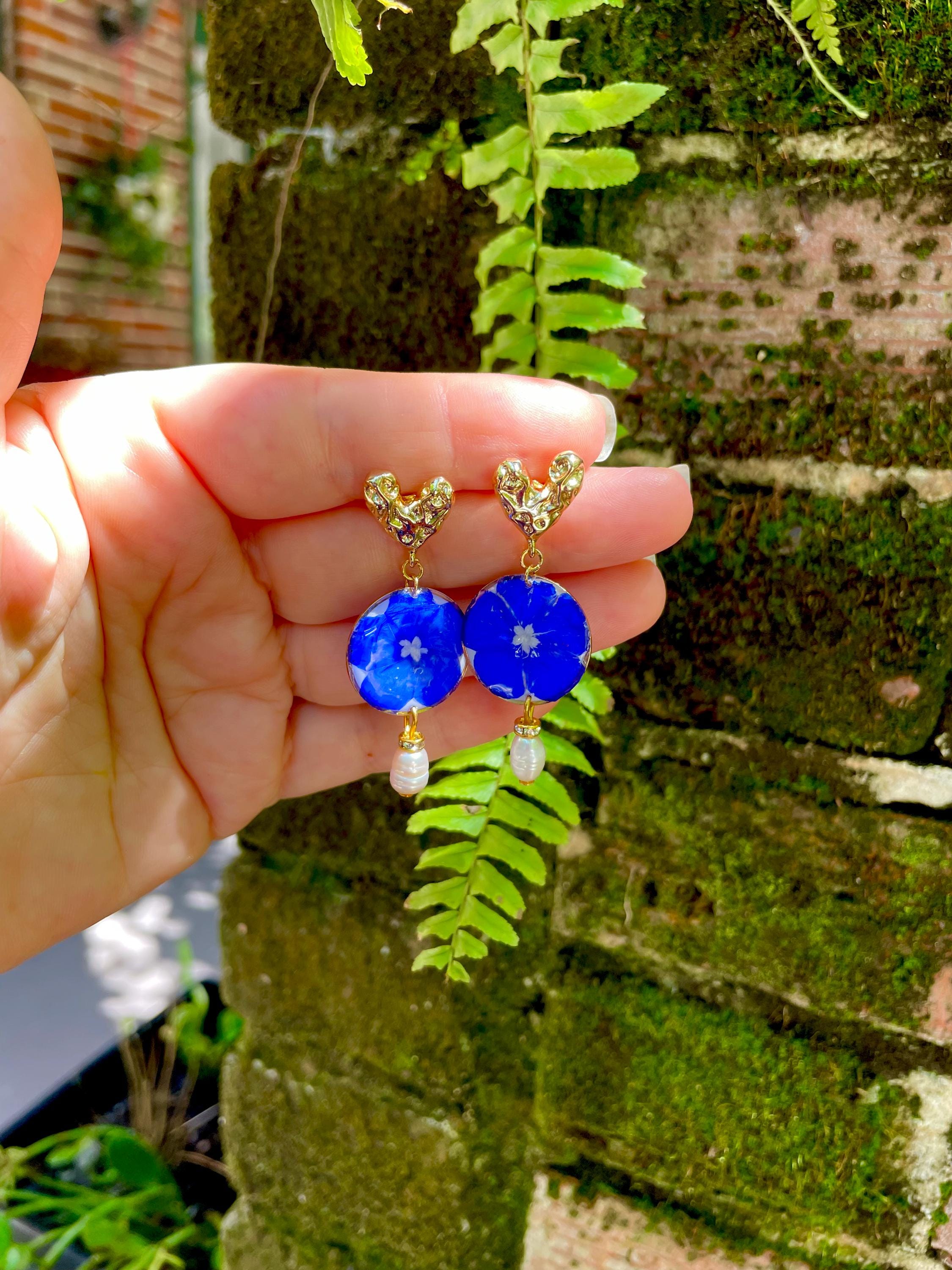 14K Gold Heart Earrings: Forget-Me-Not Flower & Baroque Pearl