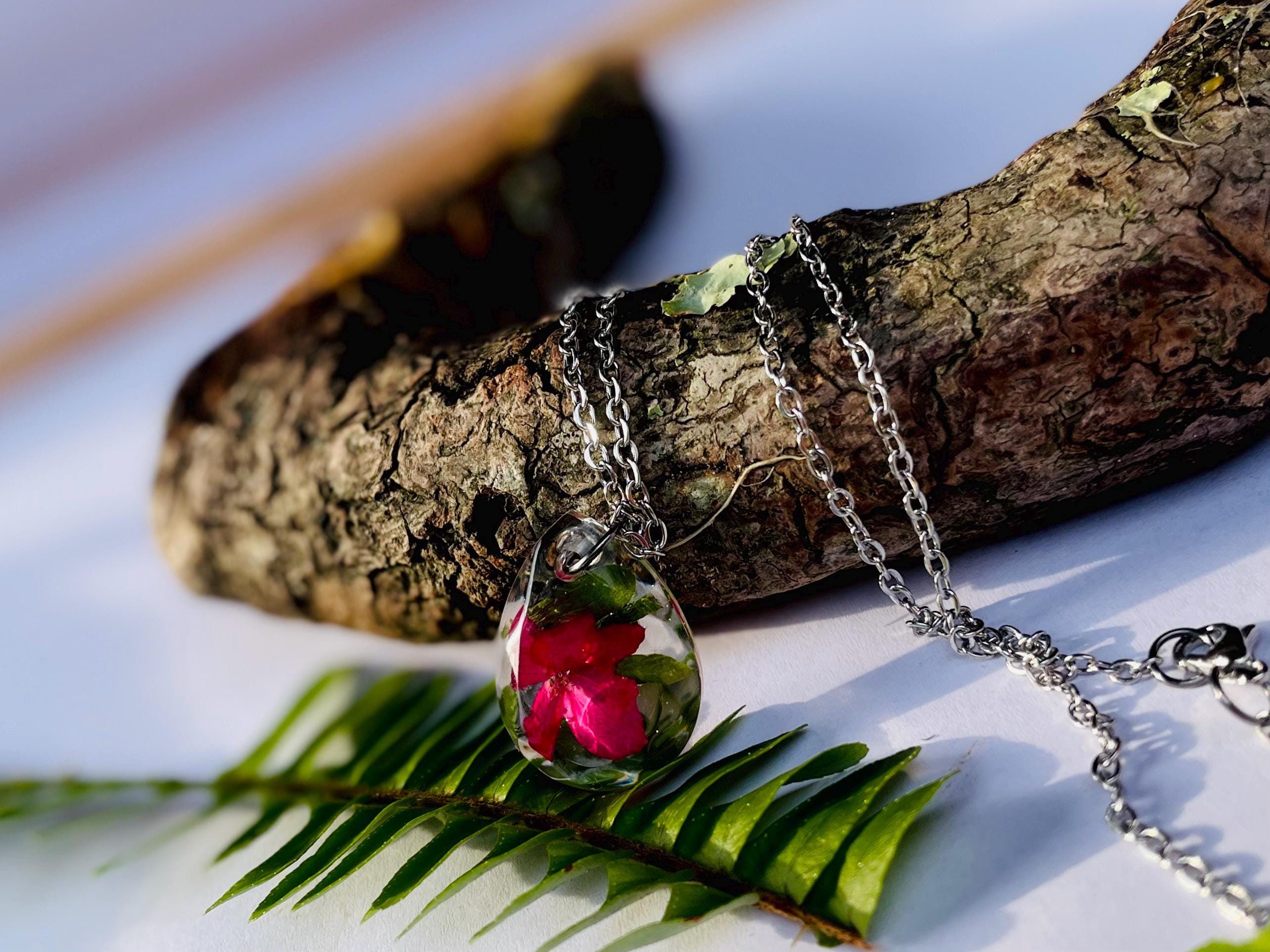 Sweet Pea Flower Necklace: April Birth Flower Resin Jewelry