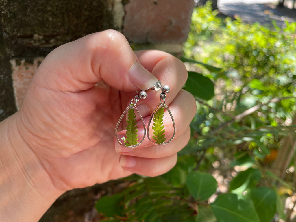 Teardrop Fern Resin Earrings: Nature Inspired Dangle Jewelry