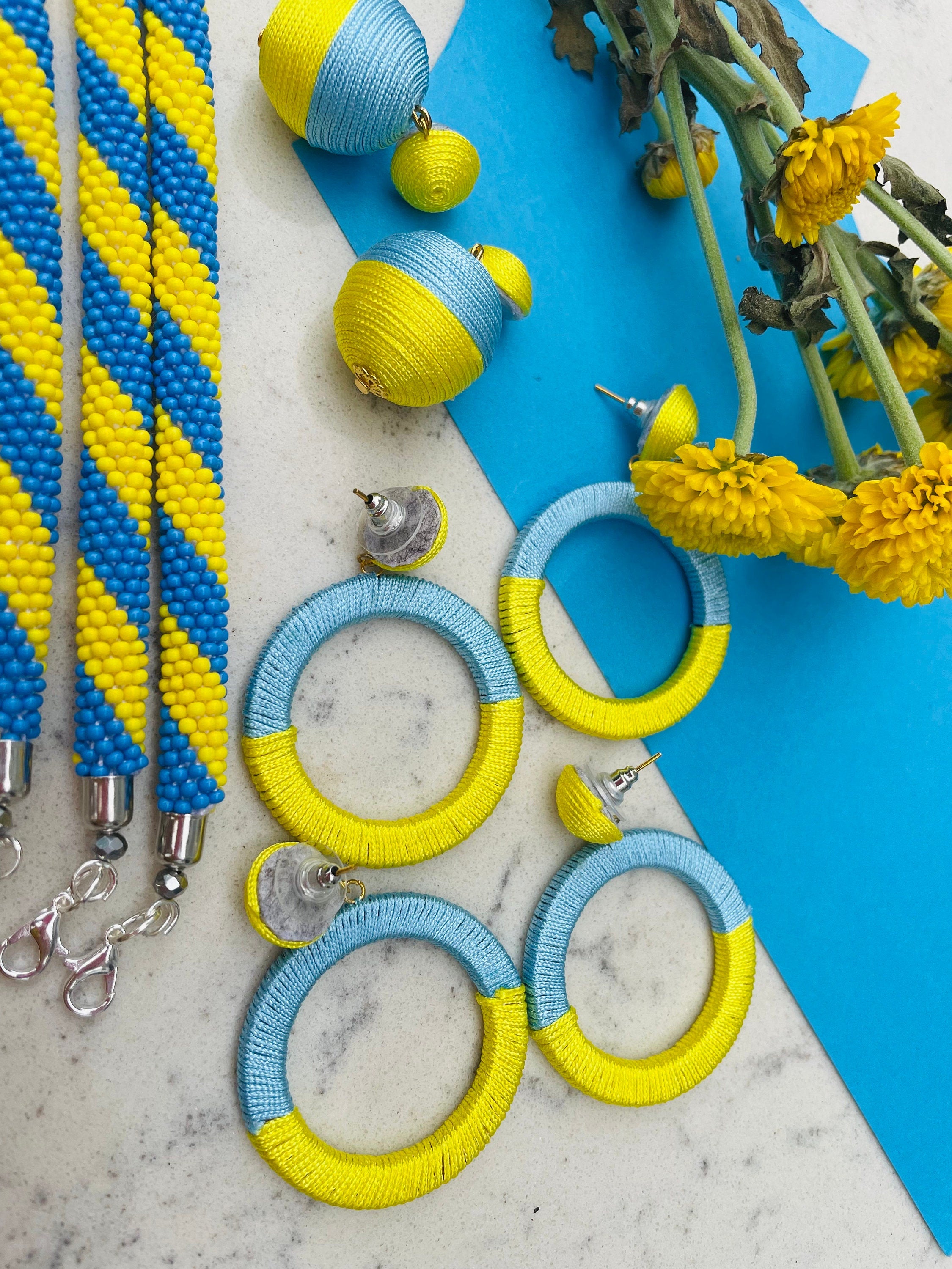 Stand with Ukraine bracelet Blue and yellow Ukraine flag bracelet Seed Bead bracelet Ukrainian bracelet Ukraine Jewelry Ukraine gift Ukraine