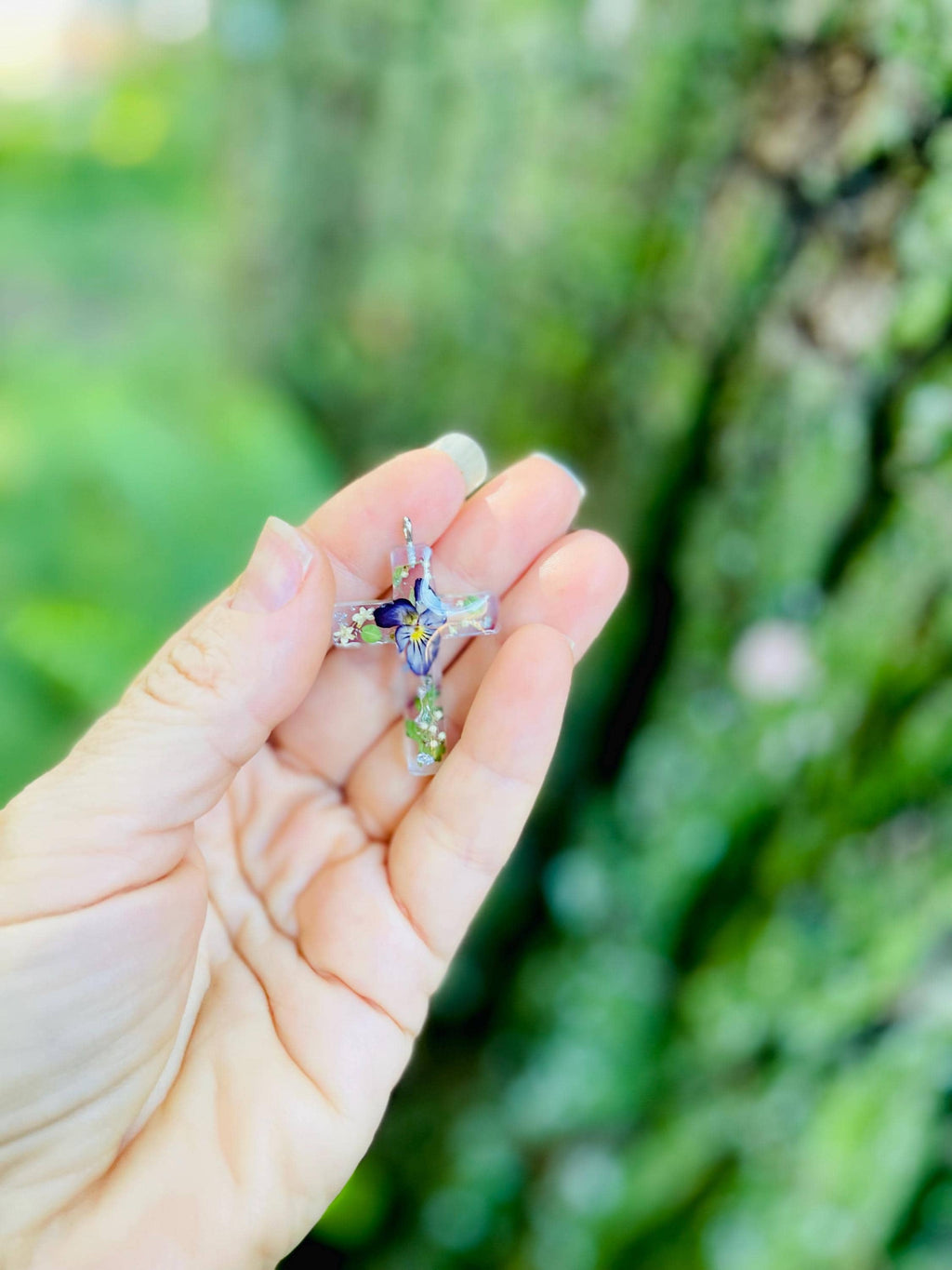 Personalized Violet Flower Cross Necklace - February Birth Flower Resin Pendant Jewelry custom Birthstone