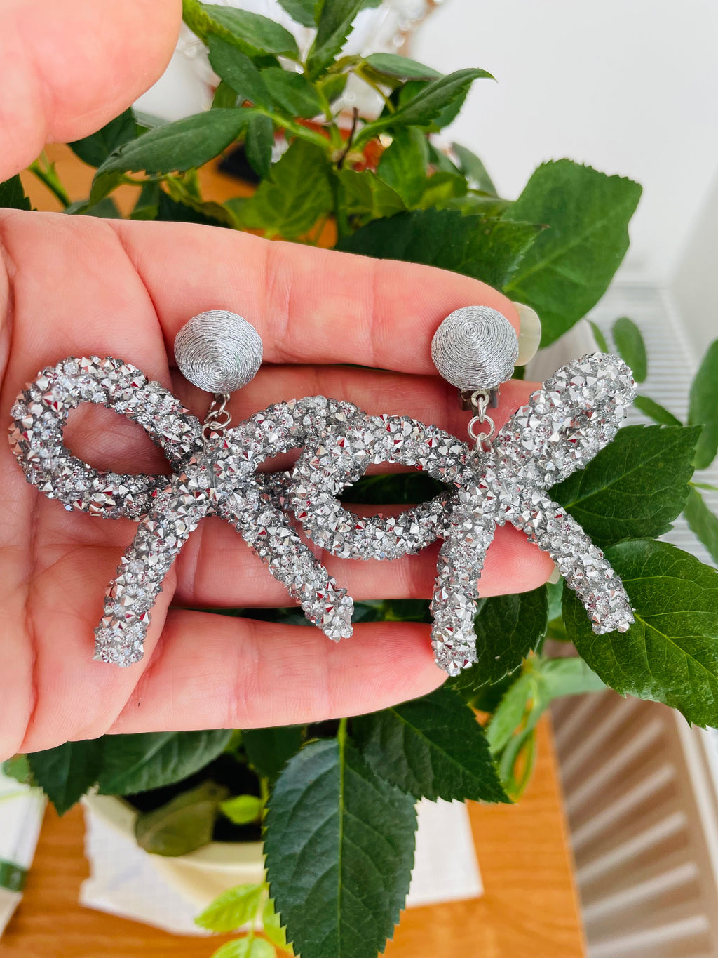 Rhinestone Bow Earrings drop, Crystal Earrings, Silver Earrings, Sparkly Earrings, Party Earrings, Rhinestone Earrings, Big Earrings clip on