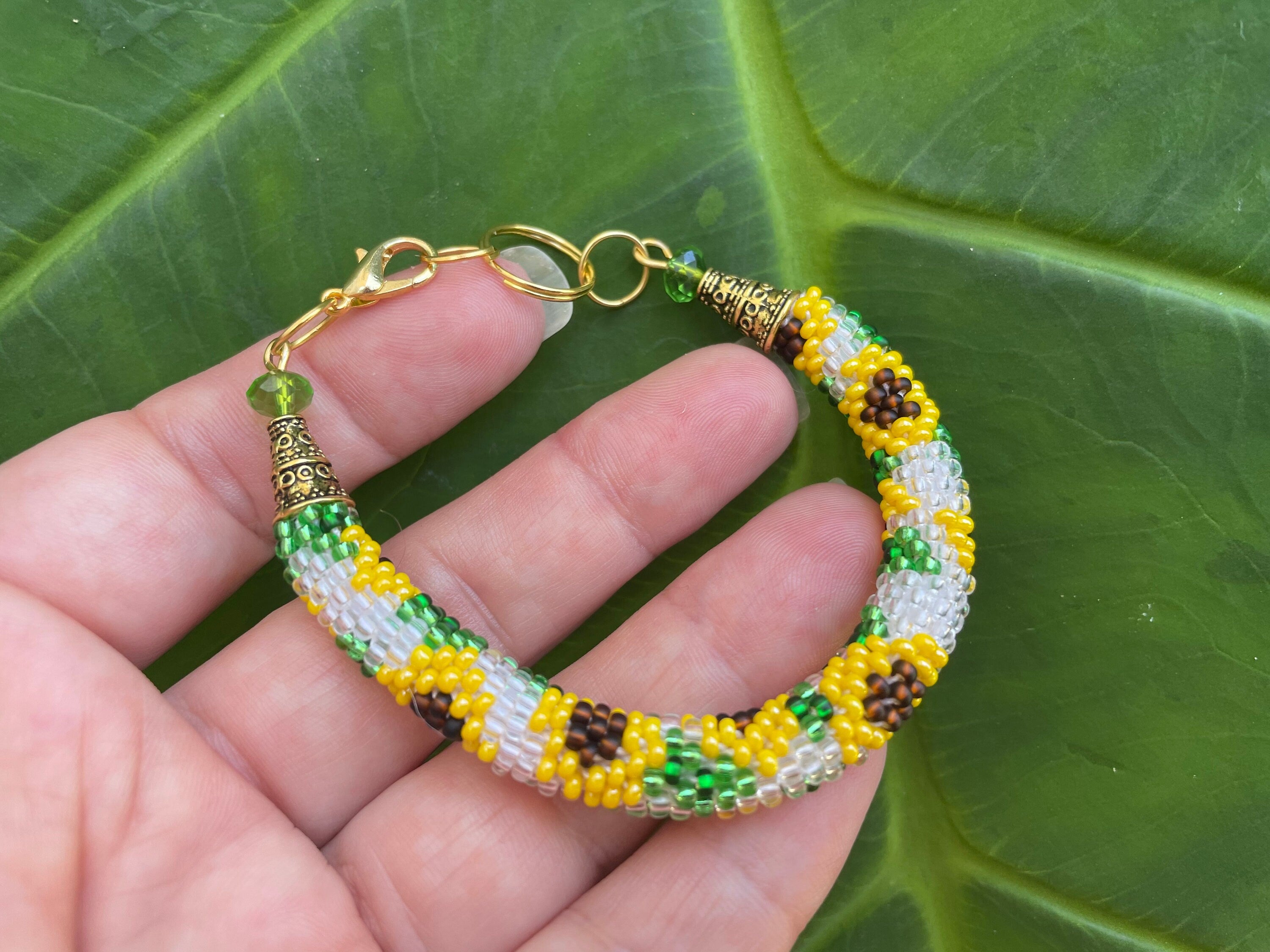 Sunflower bracelet, Seed bead bracelet bridal, flower bracelets for women, Ukraine sunflower, floral bracelet for girls, Ukrainian seller