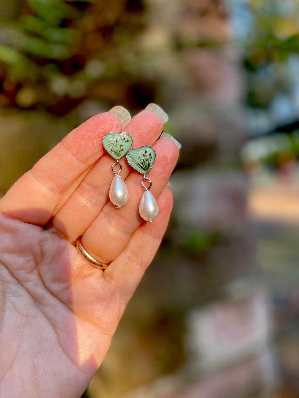 Heart Cameo Earrings: Queen Anne's Lace, Resin & Pearl Dangle