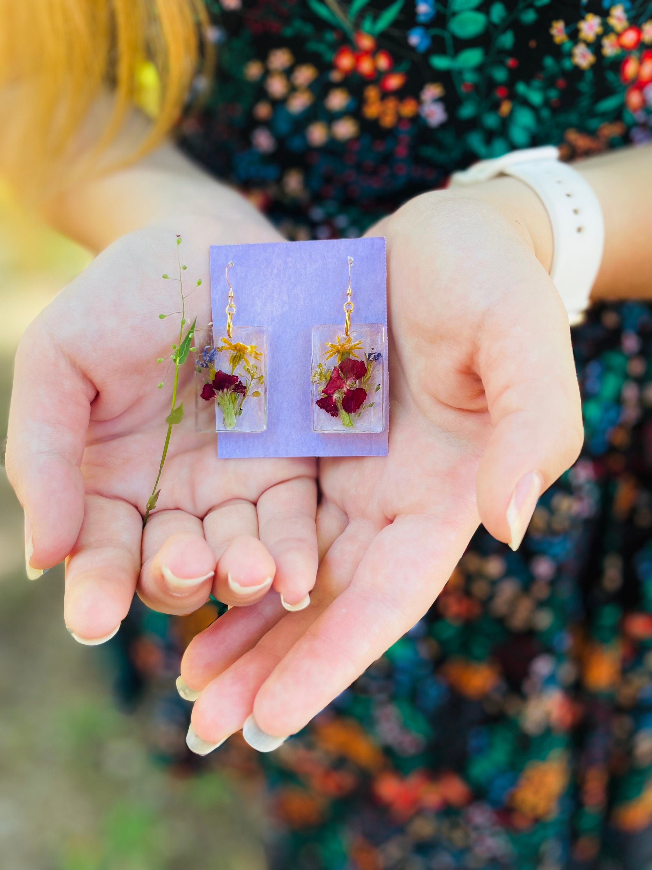 Custom Birth Month Flower Earrings: Pressed Wildflower Bouquet, Handmade Mom Jewelry Personalized