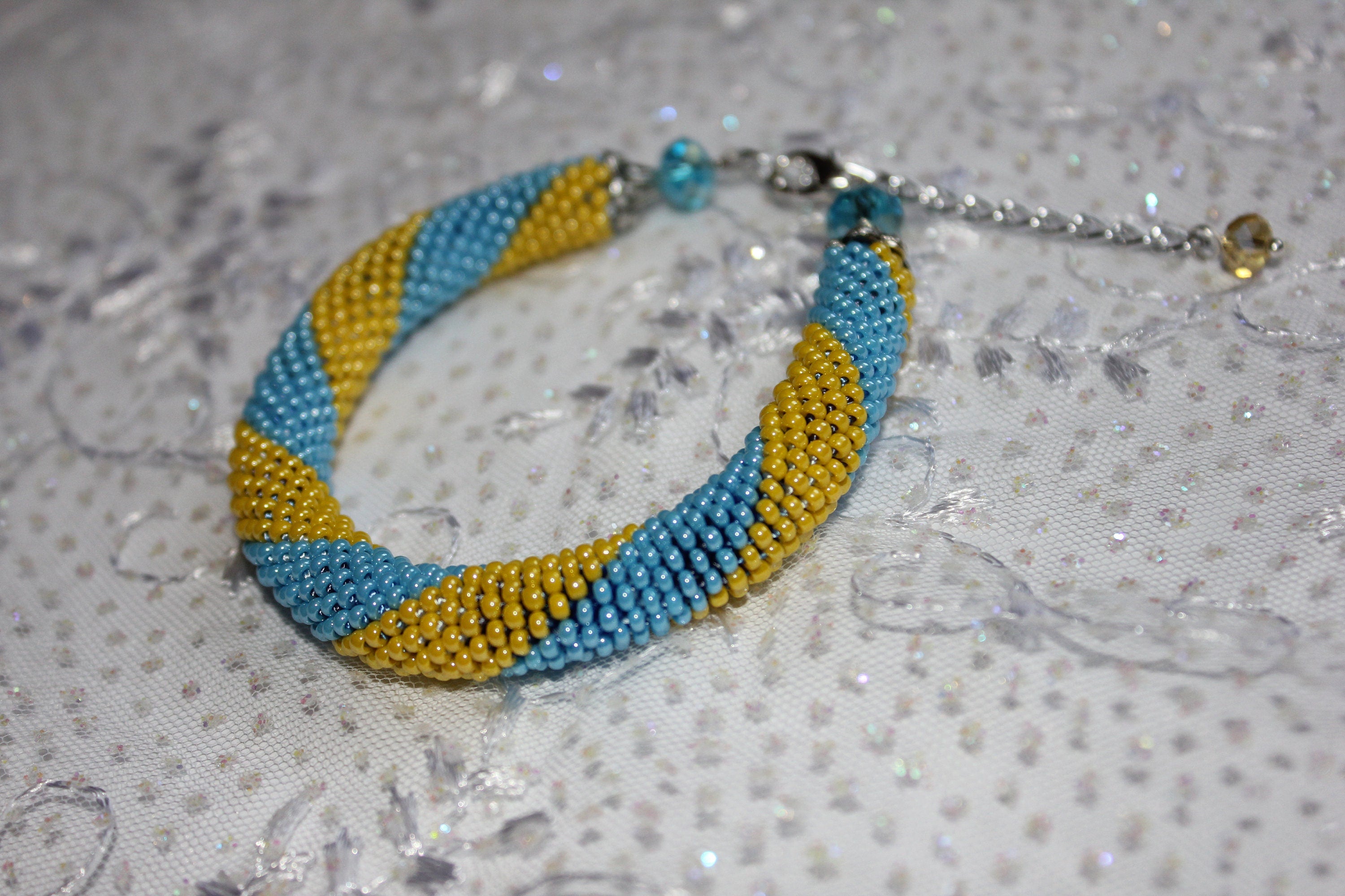 Stand with Ukraine bracelet Blue and yellow Ukraine flag bracelet Seed Bead bracelet Ukrainian bracelet Ukraine Jewelry Ukraine gift Ukraine