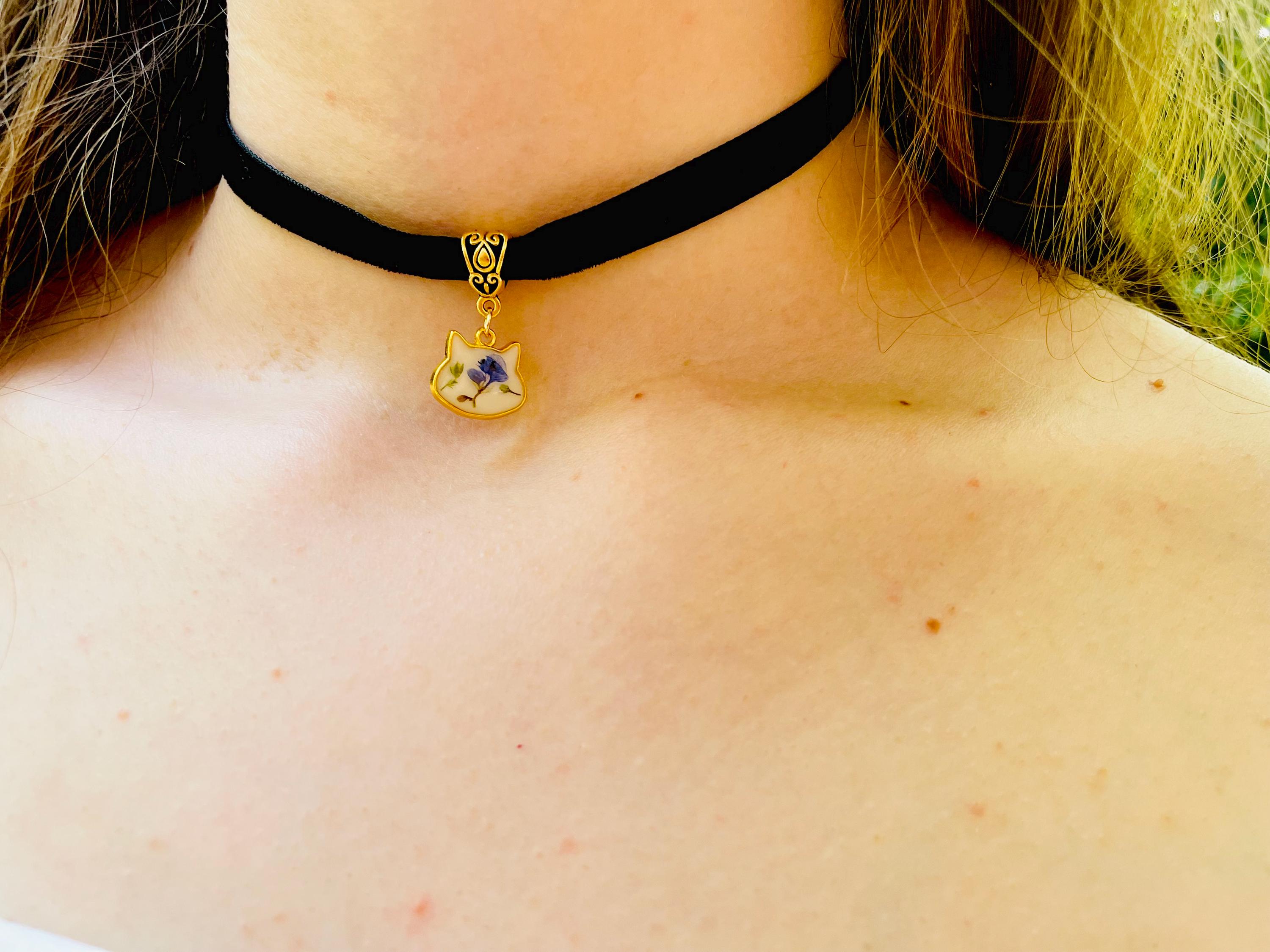 90s Black Velvet Cat Choker: White Flower Charm, Custom Length