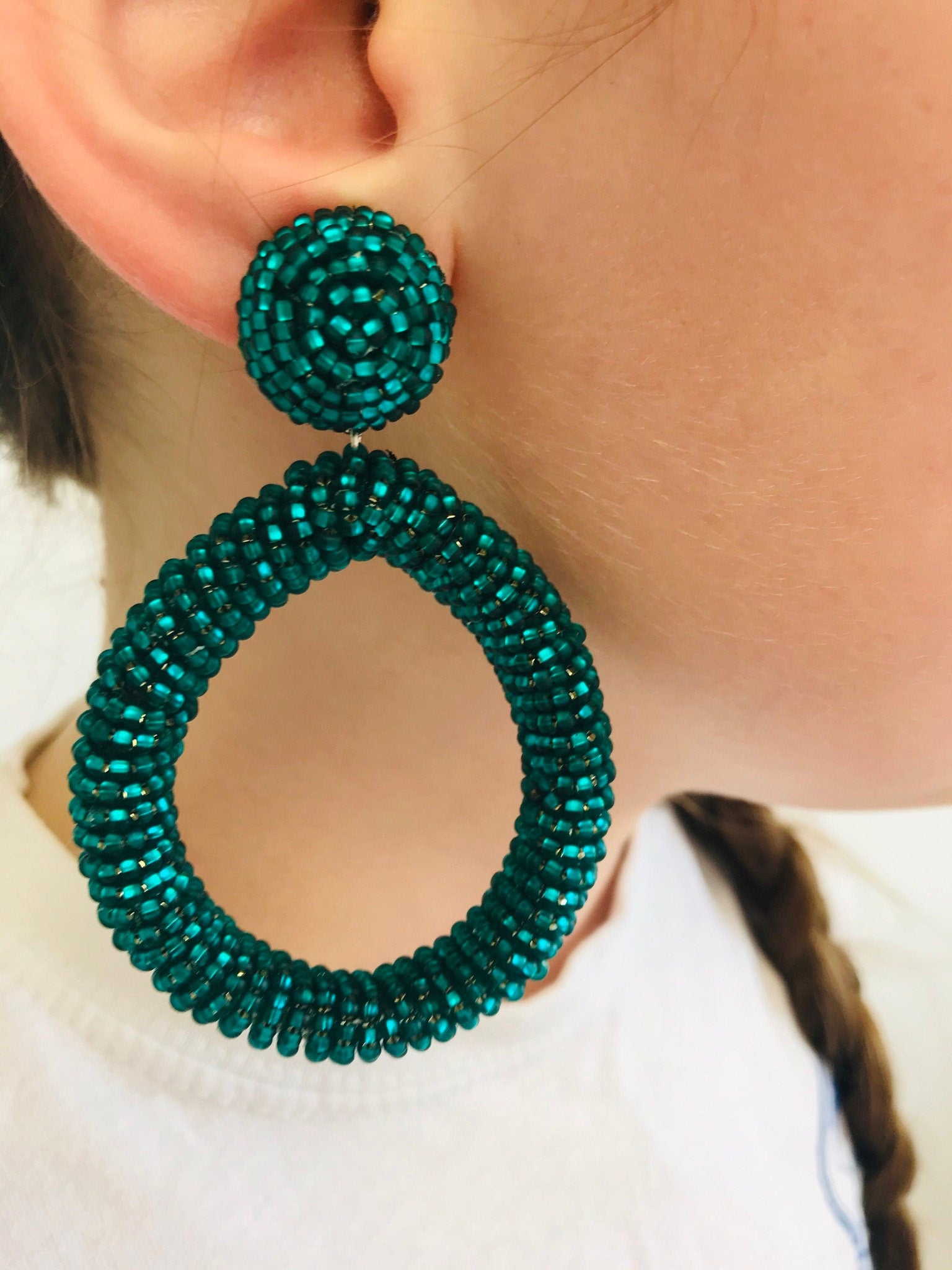 Emerald green earrings, Amethyst beaded earrings clip-on, big Statement earrings, Chunky drop earrings gift for her mom, best friend gifts