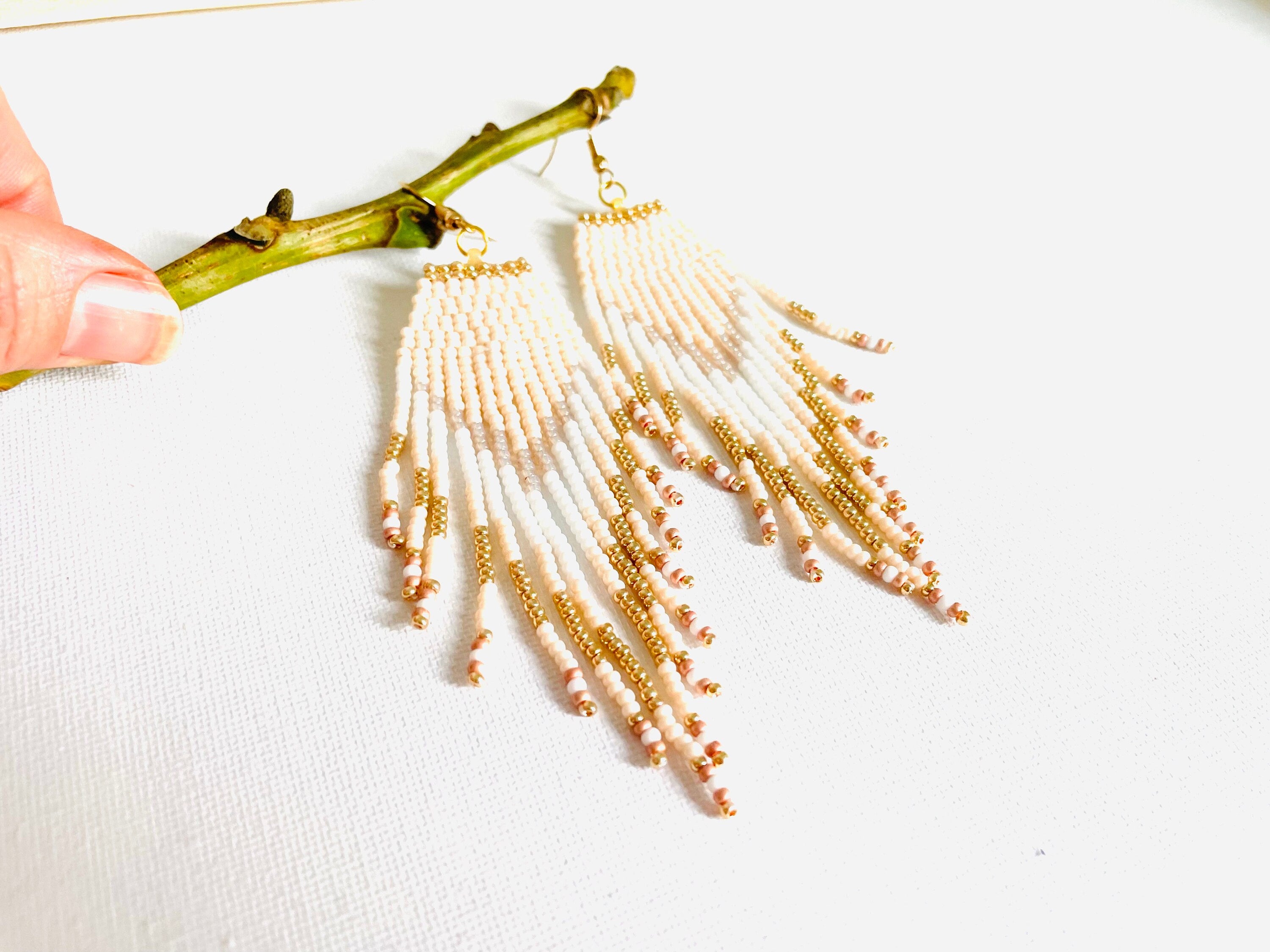 Native American style seed bead earrings beige gold white, native style beaded earrings, modern boho fringe earrings for bride bridesmaids