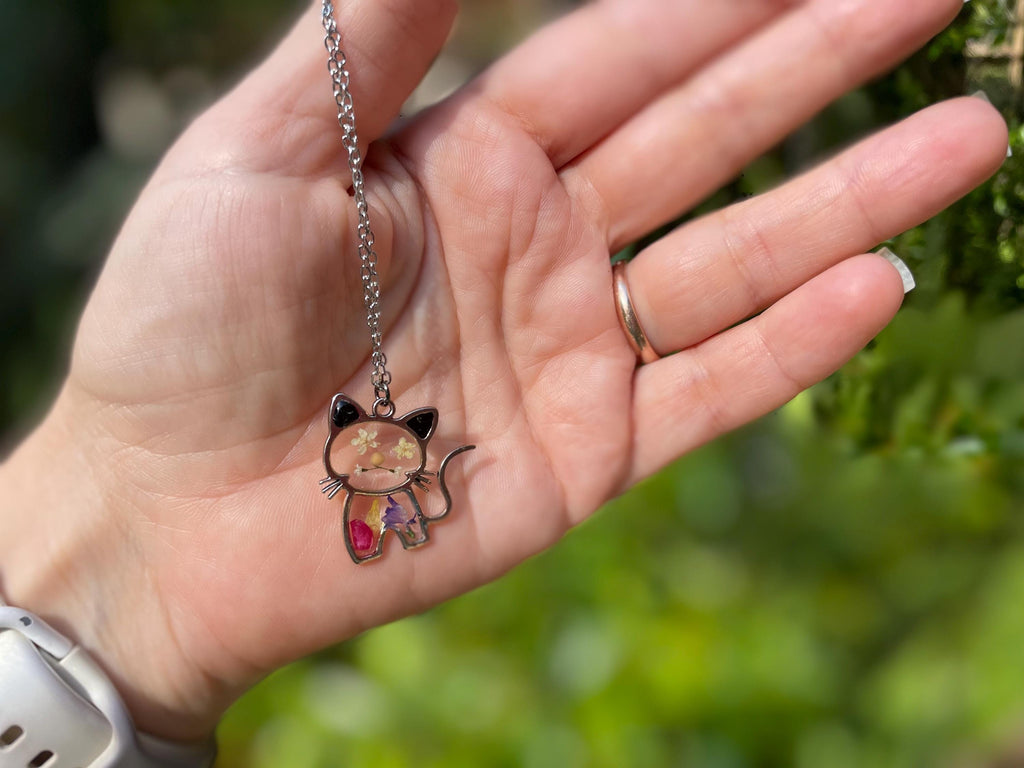 Pressed Flower Cat Necklace: Personalized Resin Birthstone Pendant, Cat Lover Gift