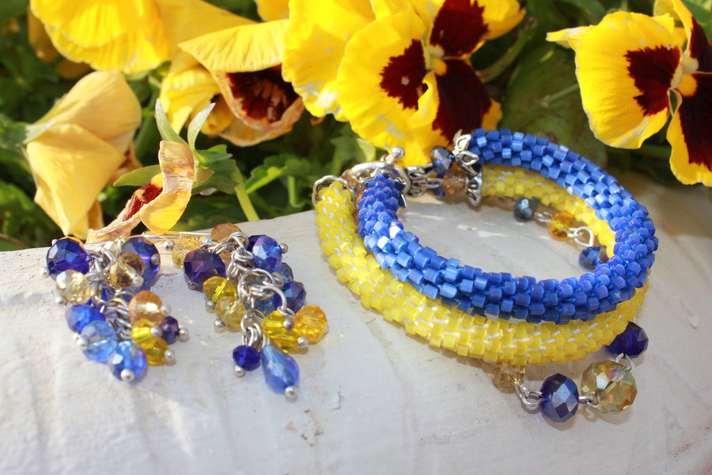 Mothers Day gift for grandma, Blue and yellow Ukraine flag bracelet, Ukraine earrings, Seed Bead jewelry, Ukrainian bracelet, Ukraine seller