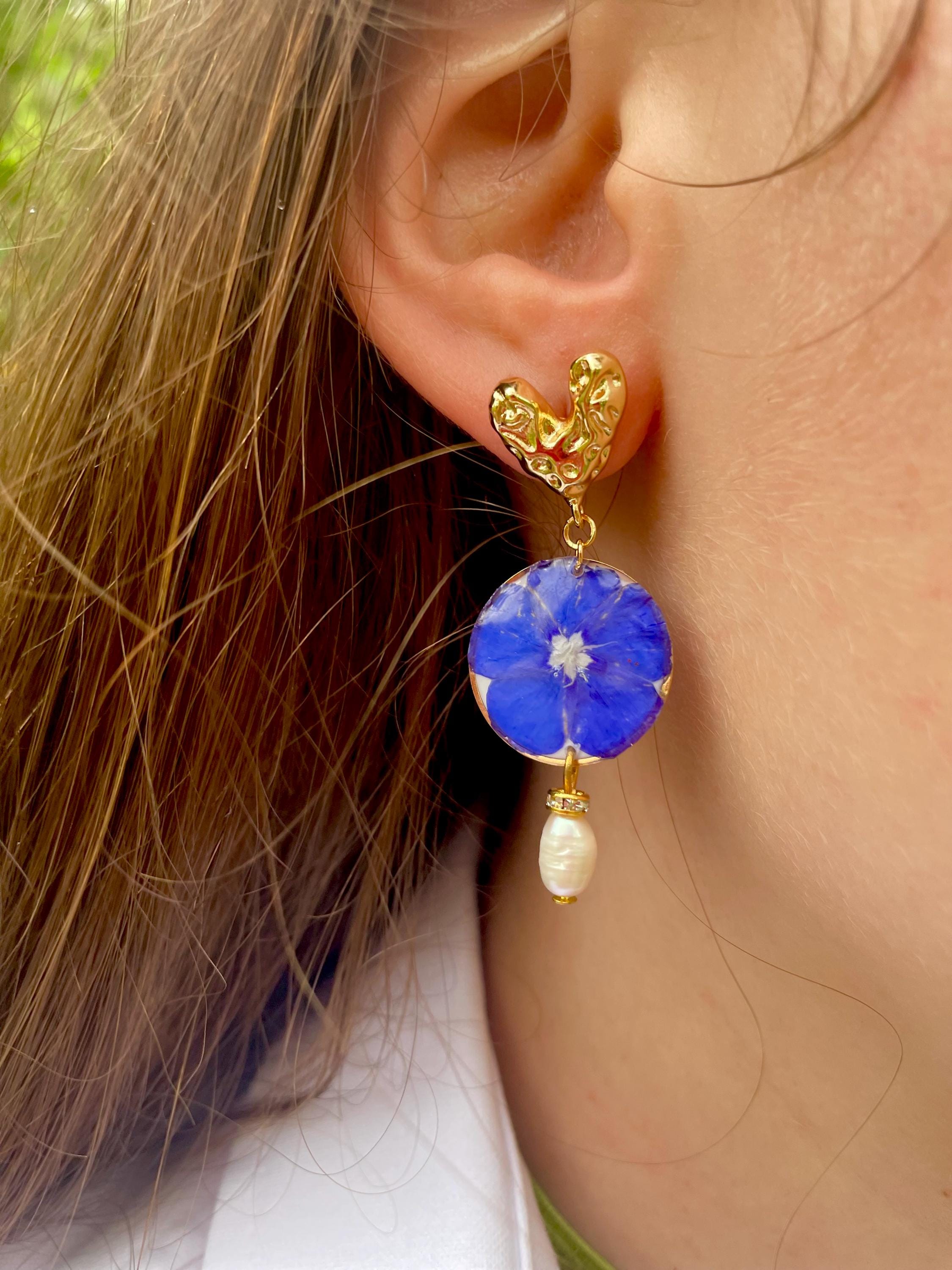14K Gold Heart Earrings: Forget-Me-Not Flower & Baroque Pearl