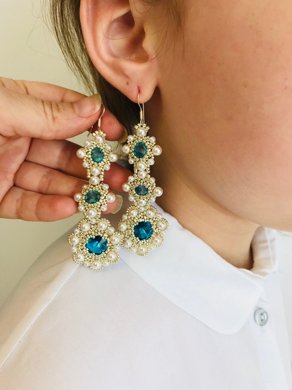 Wedding earrings for brides~Bridal dangle earrings~Swarovski pearl bridal earrings~Beaded earrings for wedding turquoise chandelier earrings