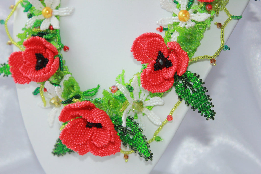 Red poppy and daisy necklace~floral choker collar~unique gifts for women~seed bead statement jewelry~bride floral headpiece~anniversary gift