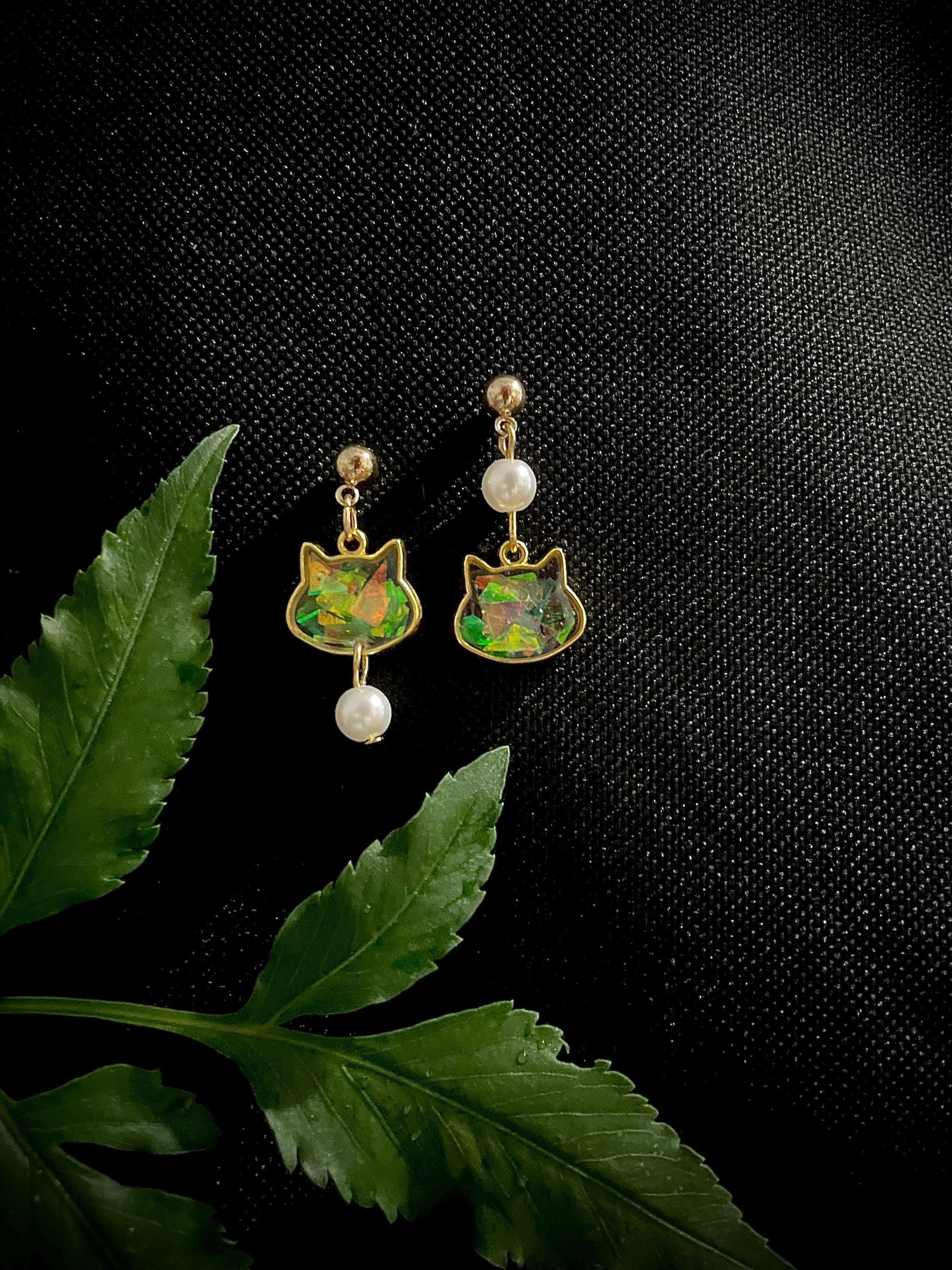 Iridescent Cat Head Earrings: Gold Boho Freshwater Pearl Dangles