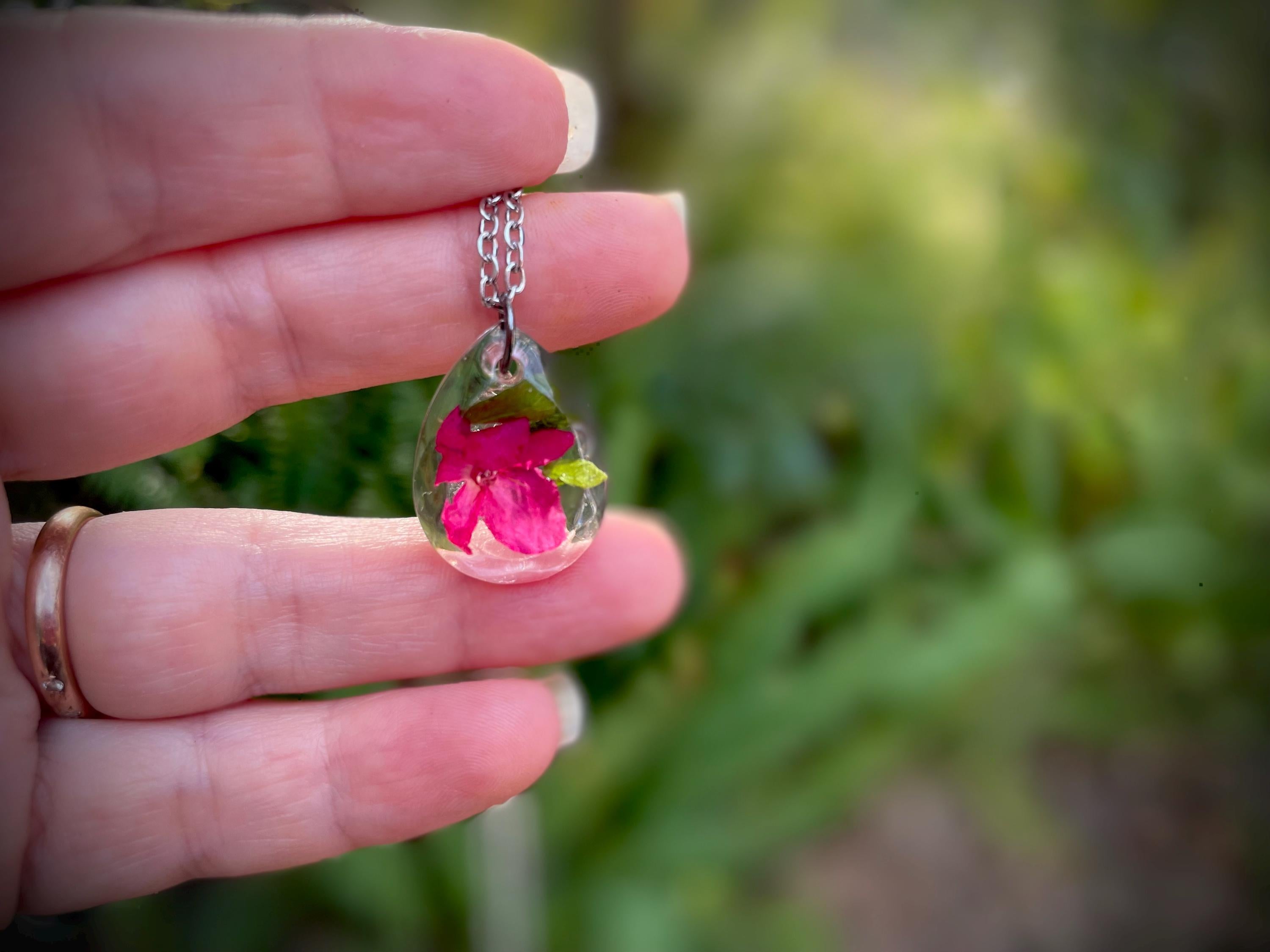 Sweet Pea Flower Necklace: April Birth Flower Resin Jewelry