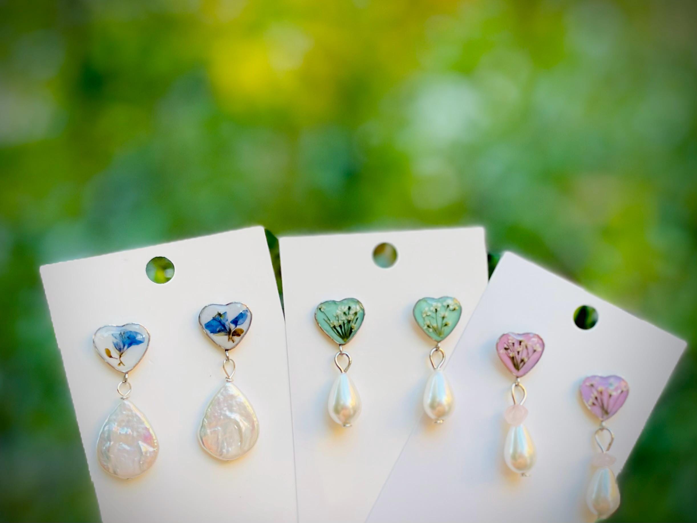 Heart Cameo Earrings: Queen Anne's Lace, Resin & Pearl Dangle