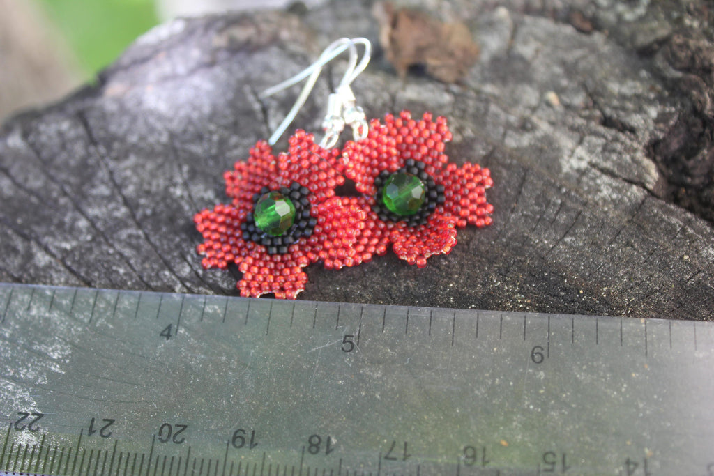 Red poppy earrings, Red Flower Earrings, Red Dangling Earrings, Beaded Flower Earrings, handmade Drop Earrings, modern beadwork jewelry mom