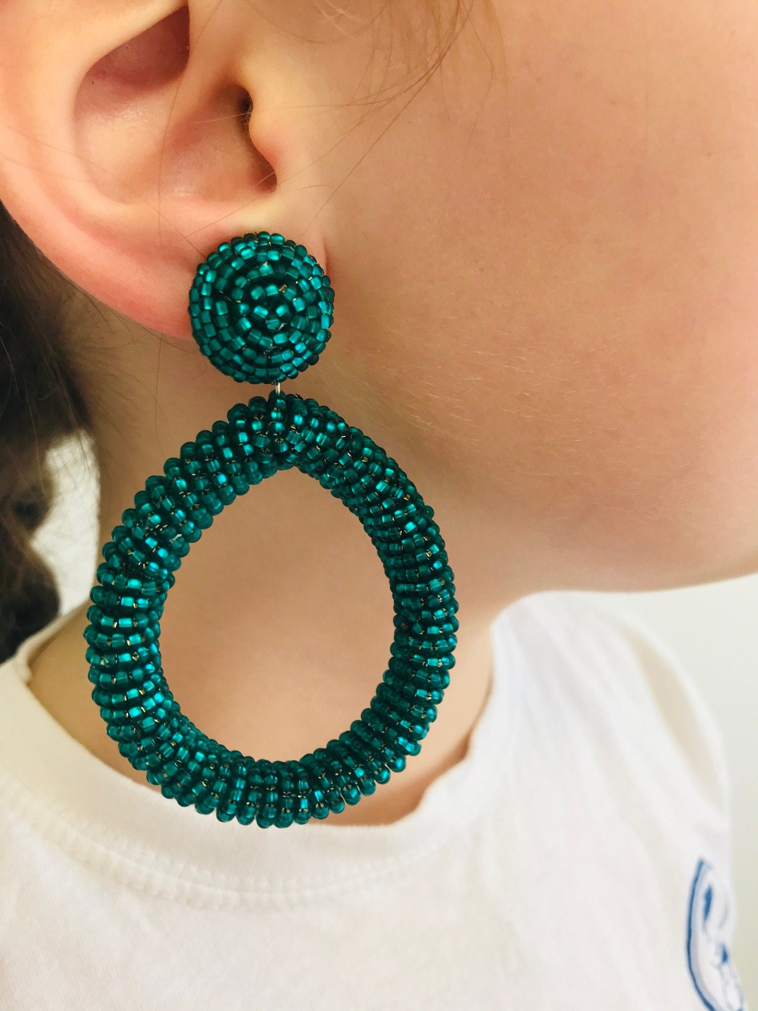 Emerald green earrings, Amethyst beaded earrings clip-on, big Statement earrings, Chunky drop earrings gift for her mom, best friend gifts