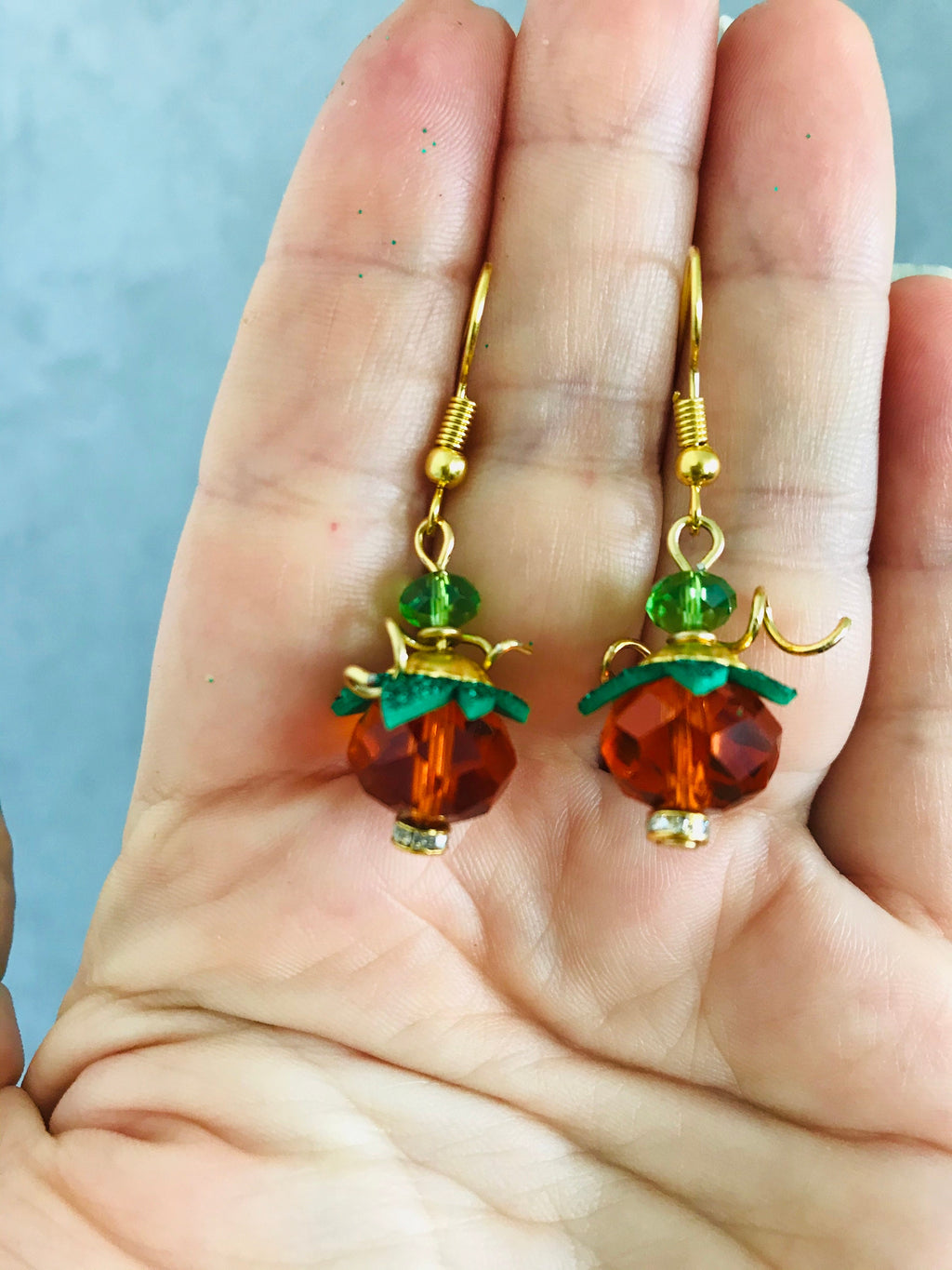 Halloween earrings, cute fall jewellery, pumpkin earrings dangle crystal, lightweight autumn earrings, Halloween party costume accessory