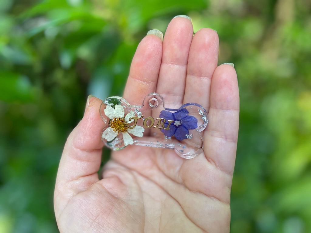 Custom Birth Flower Pet Tag: Resin Dog Name Tag, Forget-Me-Not