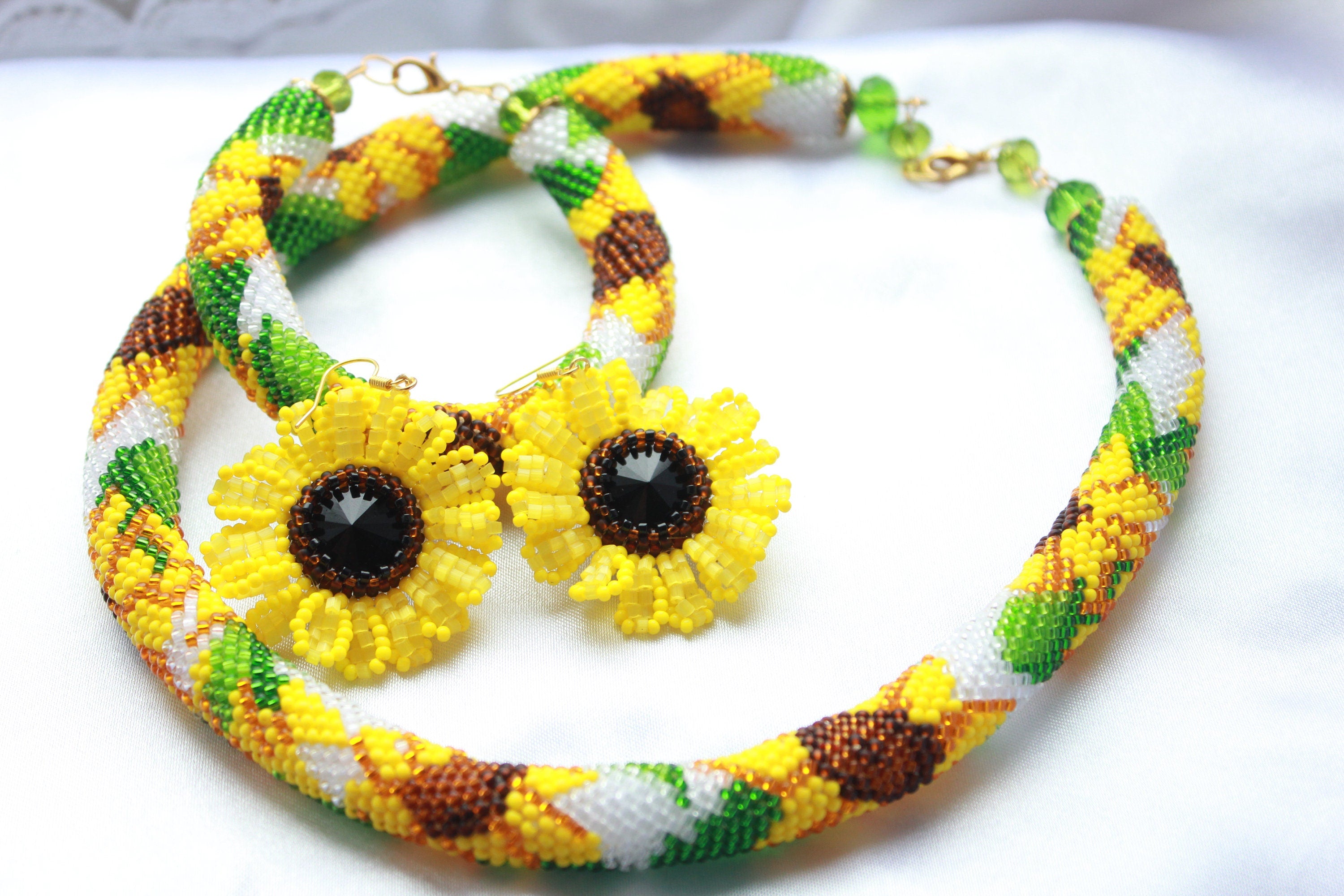Ukrainian national flower Sunflower Necklace for women, handmade, Crochet Necklace for her mom, Ukrainian jewelry bracelet, Ukraine seller