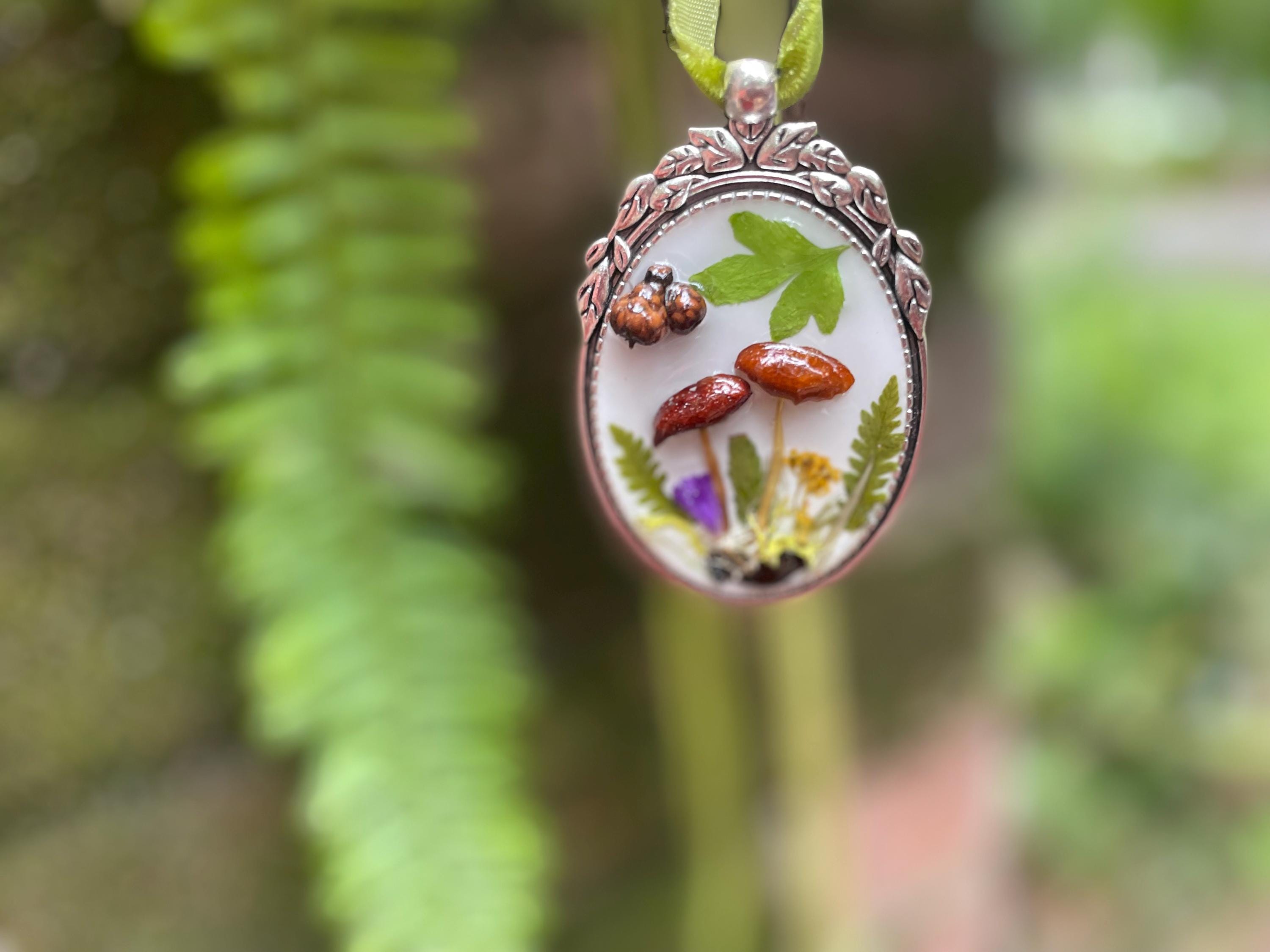 Fairy Mushroom Resin Keychain: Magic Forest Terrarium Bag Charm