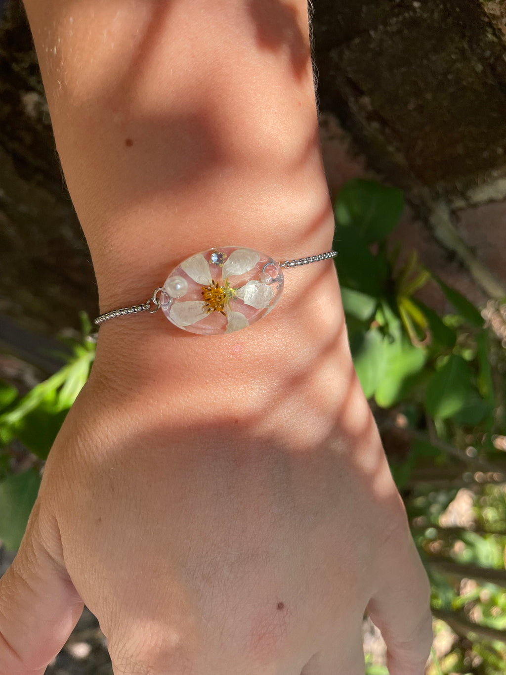 Personalized Birthstone Daisy Flower Bracelet: Handmade Wedding Jewelry