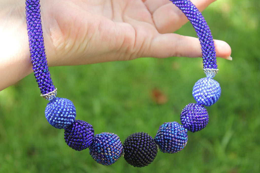 Blue bib choker necklaces for women seed beaded ball bonbon jewelry for her bold statement necklaces, fashion jewellery for women bridesmaid