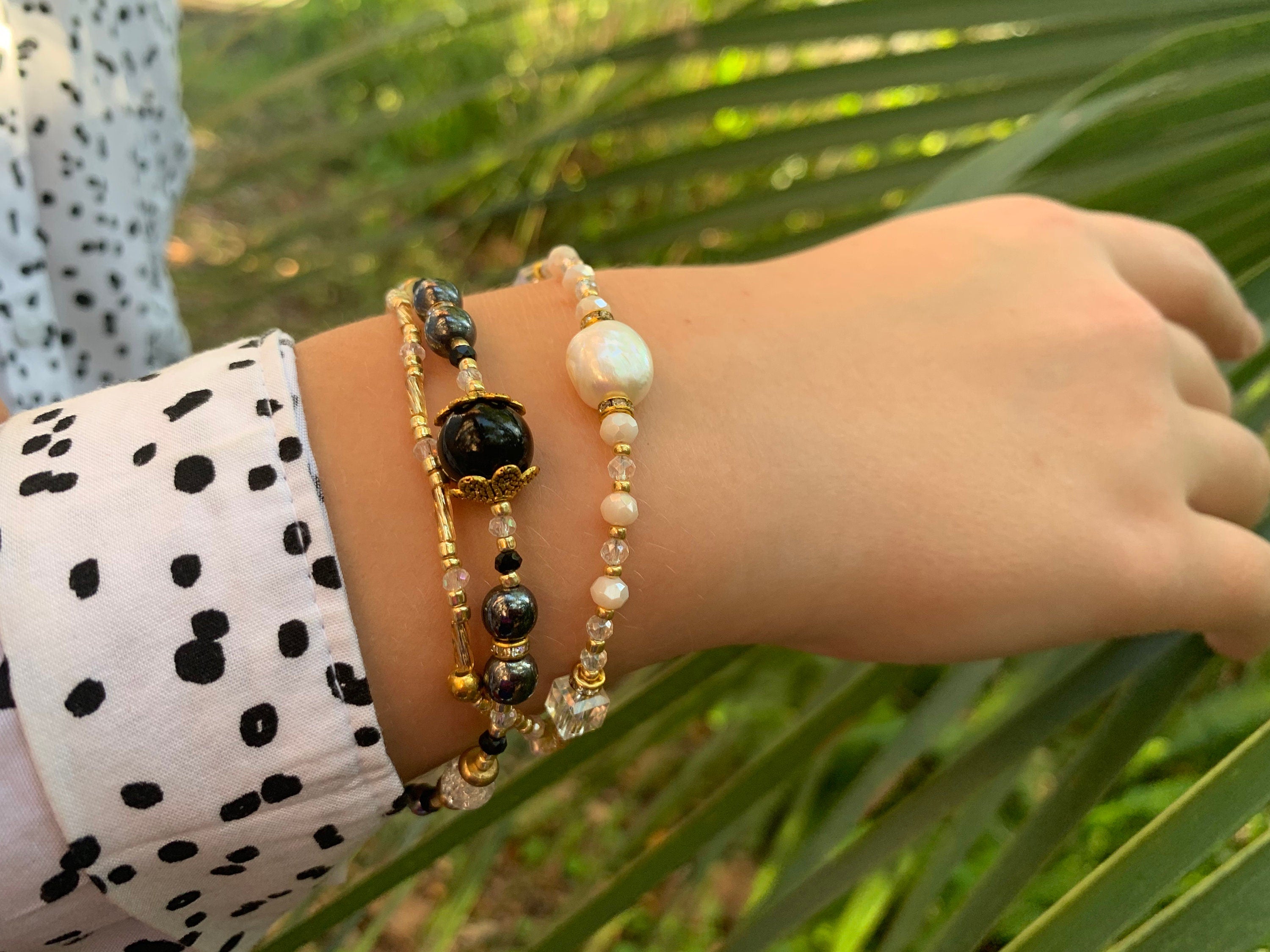 Minimalist beaded choker necklace with onyx hematite, black and gold beaded necklace, seed bead choker, handmade choker necklace for women