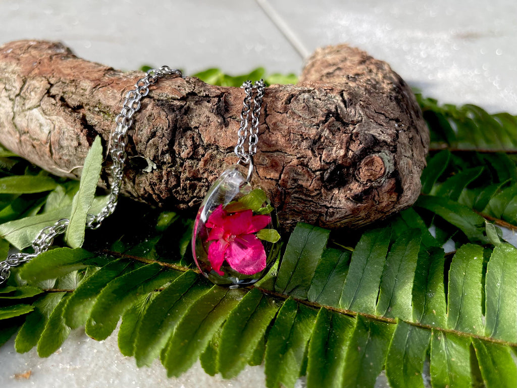 Sweet Pea Flower Necklace: April Birth Flower Resin Jewelry