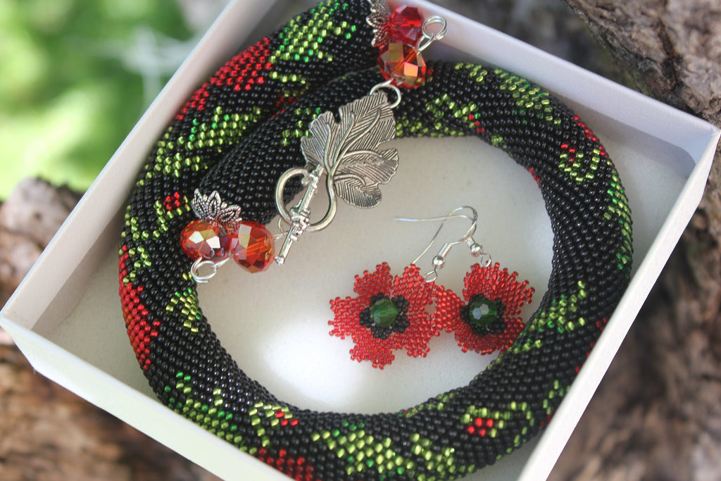 Red poppy earrings, Red Flower Earrings, Red Dangling Earrings, Beaded Flower Earrings, handmade Drop Earrings, modern beadwork jewelry mom