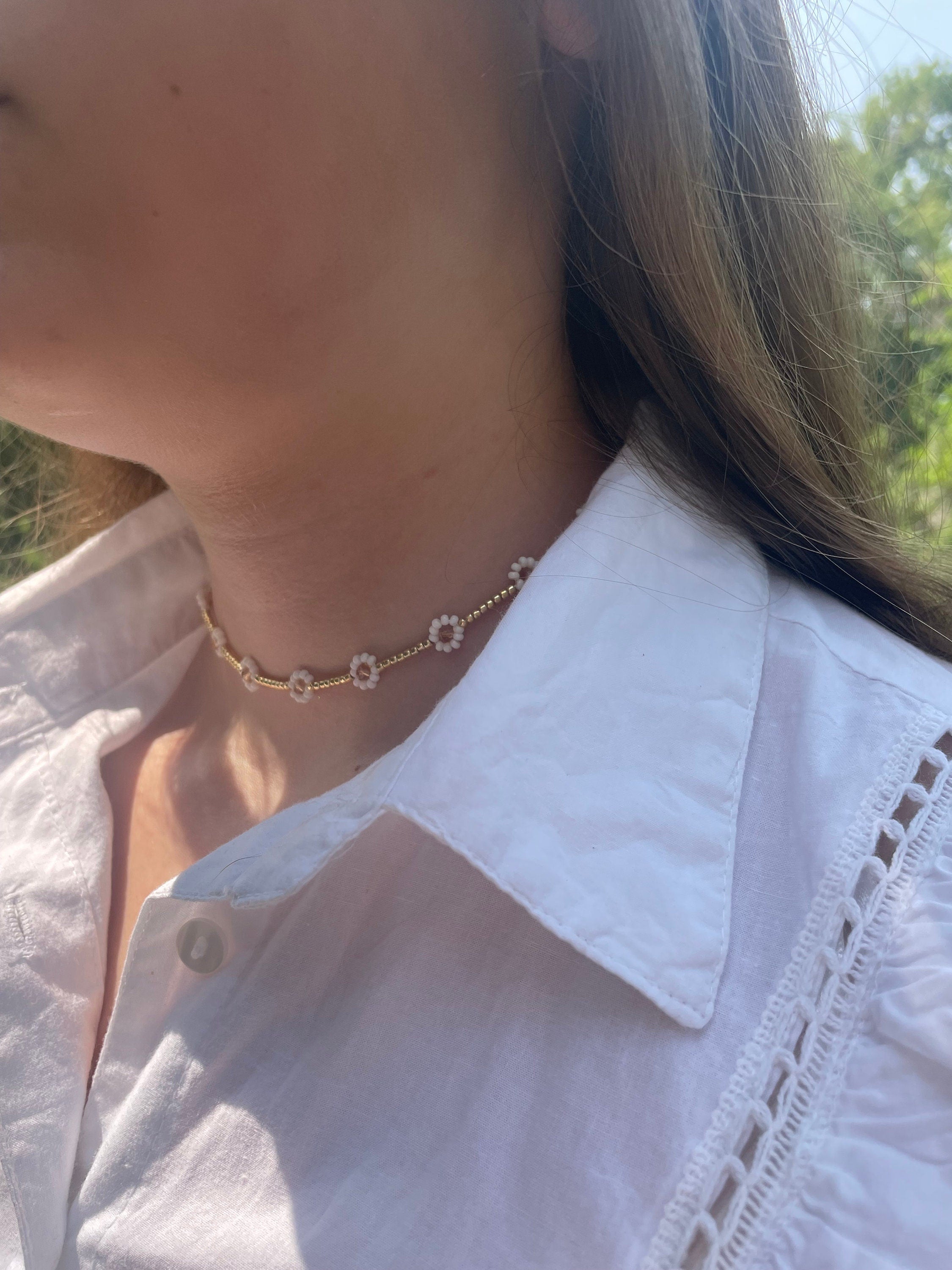Flower choker Daisy necklace  Minimalist beaded choker necklace seed bead choker handmade choker necklace for women dainty bridal choker