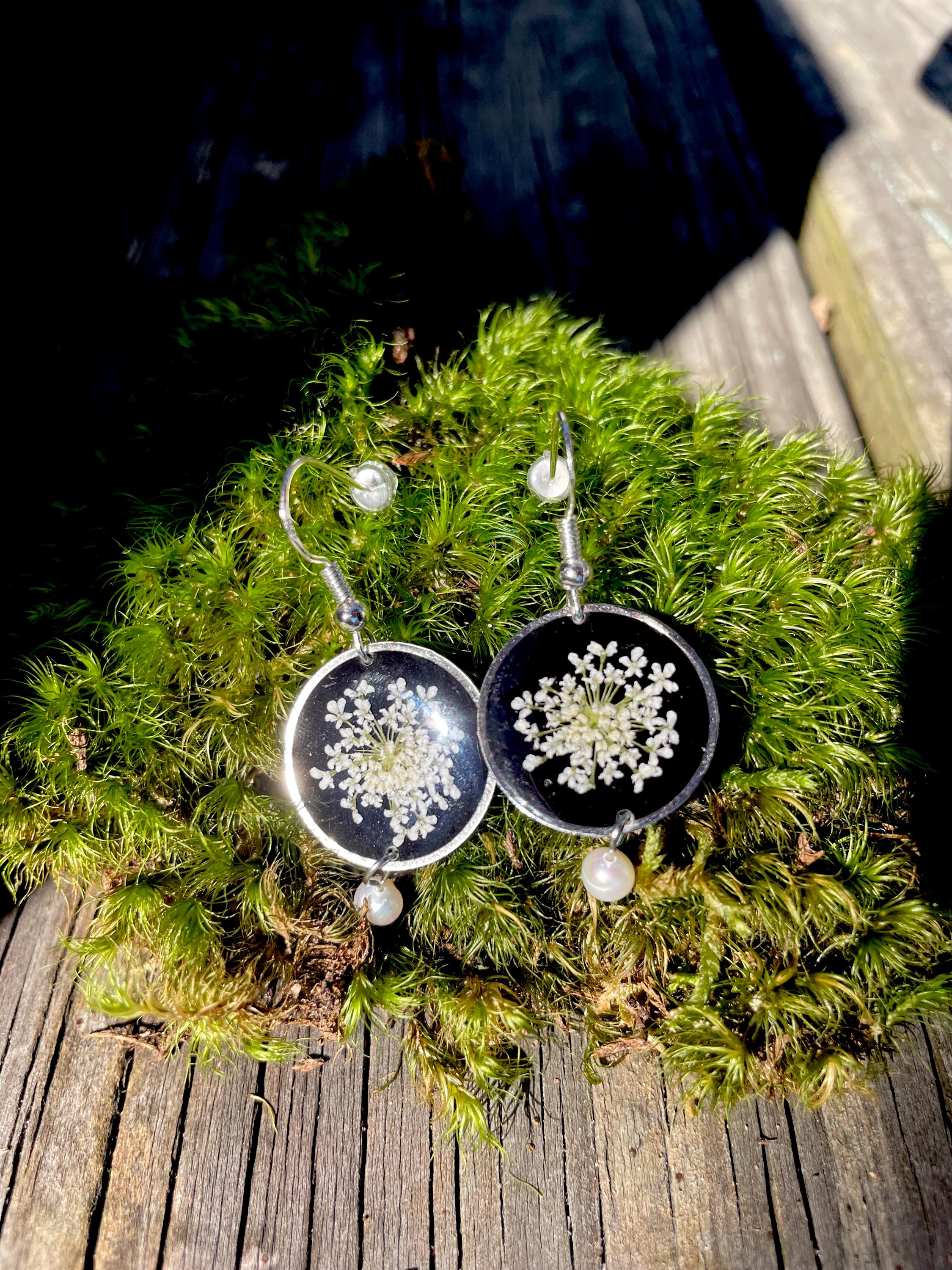 Black freshwater Pearl Earrings with Pressed Queen Ann’s Lace Flower: January Birth Flower Jewelry