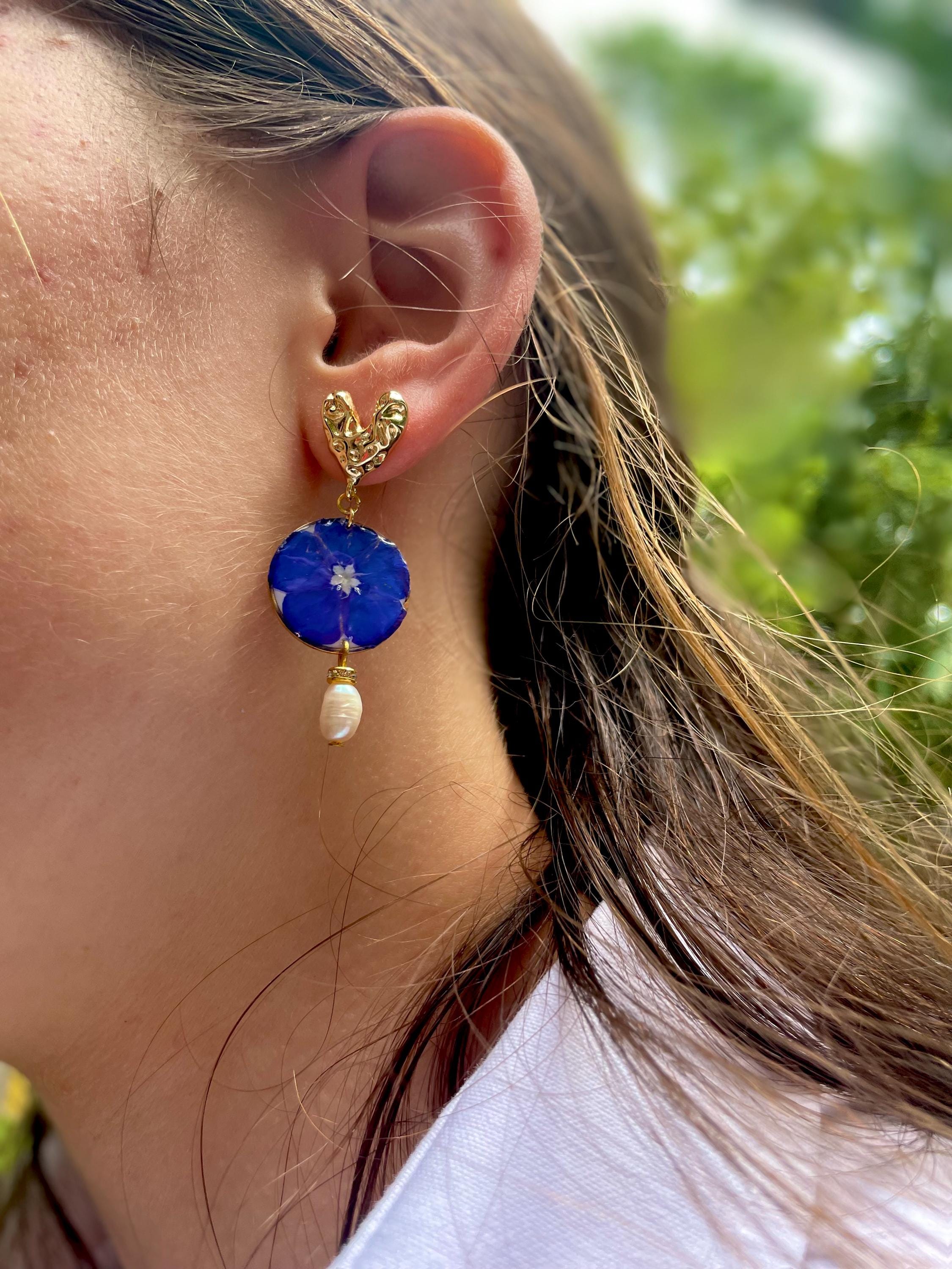 14K Gold Heart Earrings: Forget-Me-Not Flower & Baroque Pearl