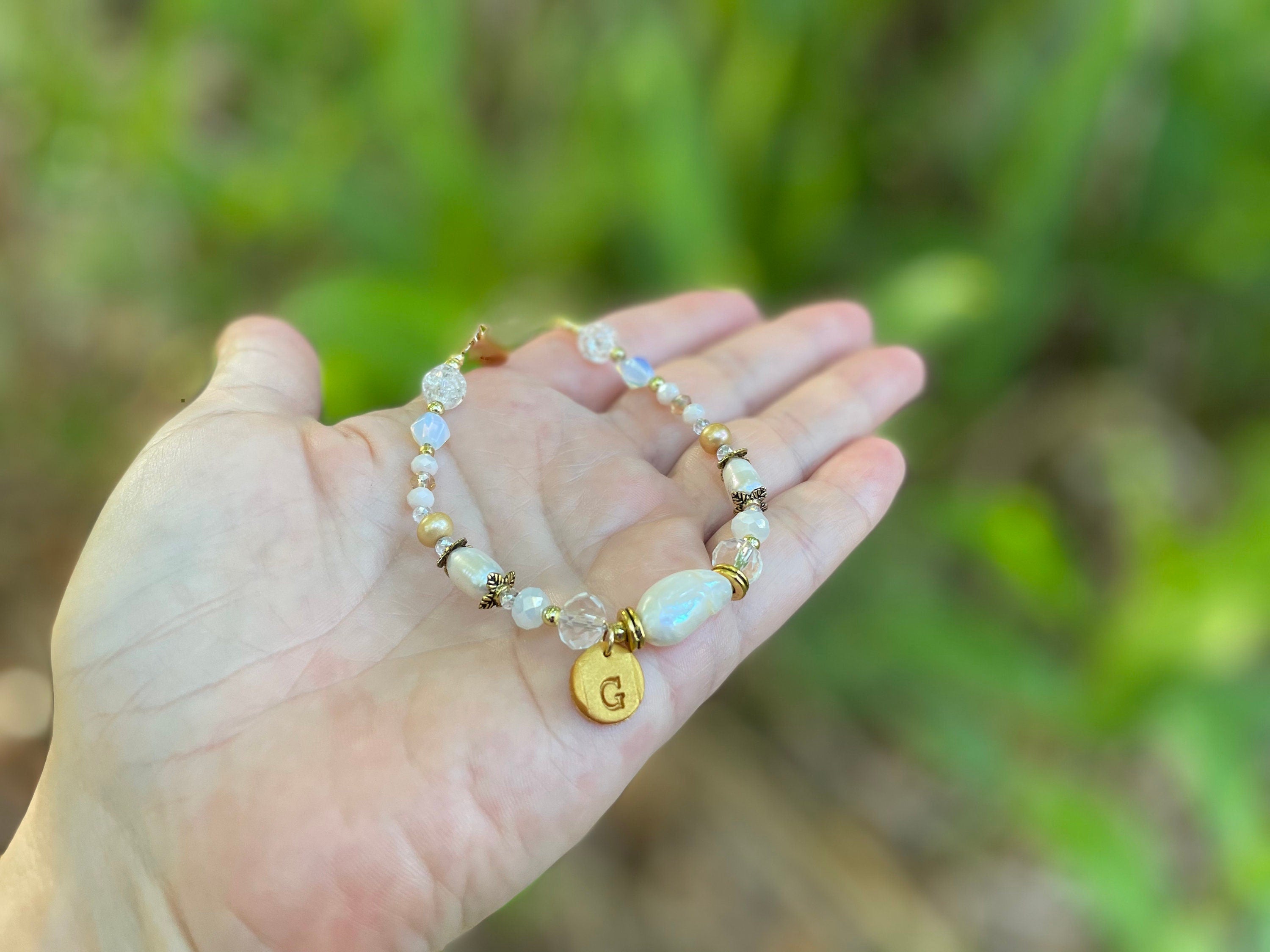 Personalized Charm Bracelet, Custom Pearl Bangle For Mom, Mother's Gift, Initial Bracelet, Family Bracelet, Bridesmaids Gift, Teacher gifts