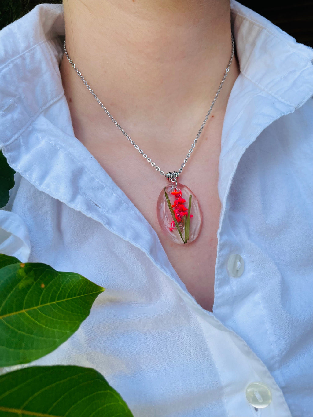 Gladiolus Birth Flower Necklace: Pressed Flower Resin Pendant, August Birthday