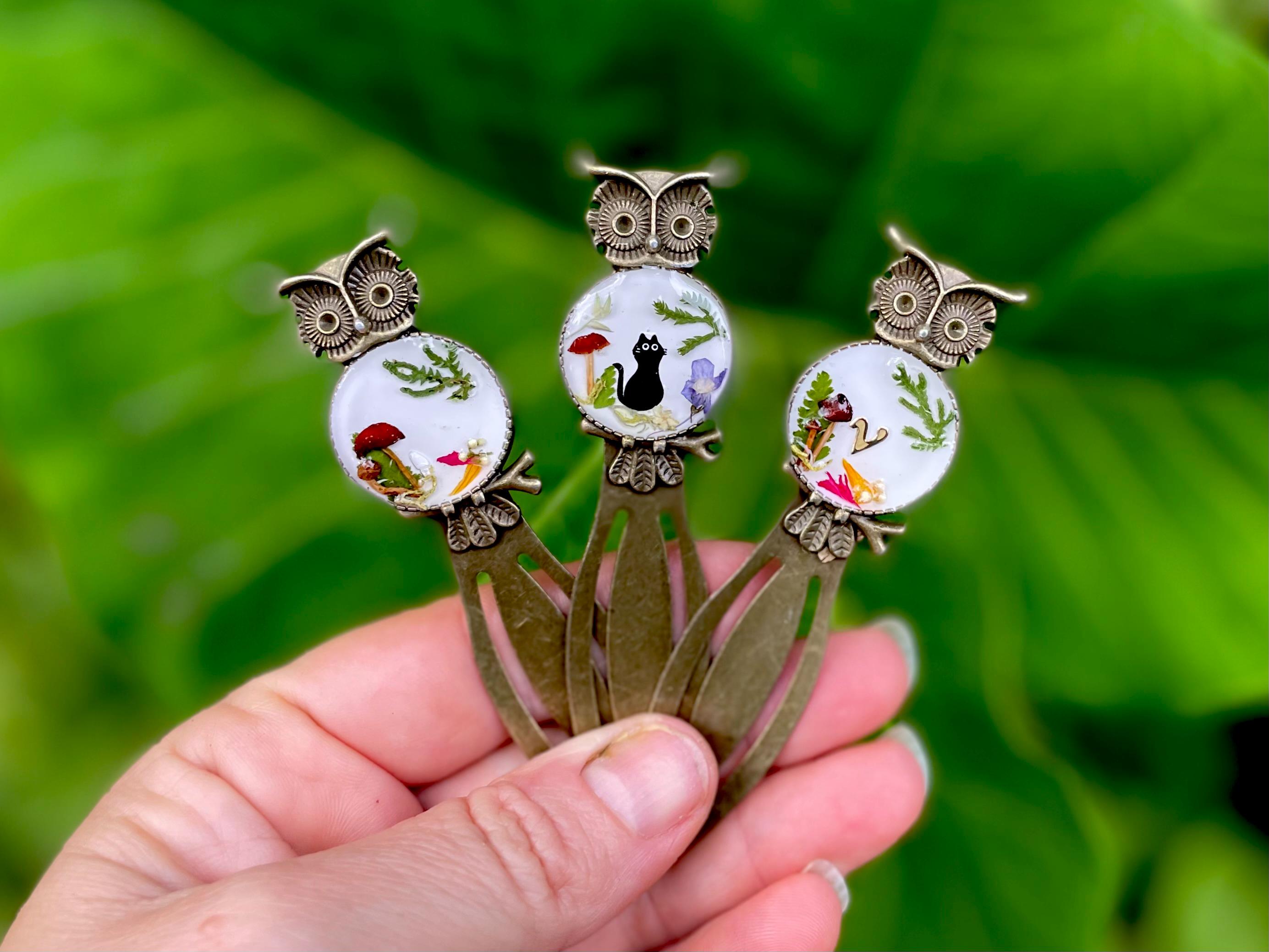 Personalized Metal Cat Bookmark: Custom Initial Pressed Flower Mushroom Book lover Galentine gift